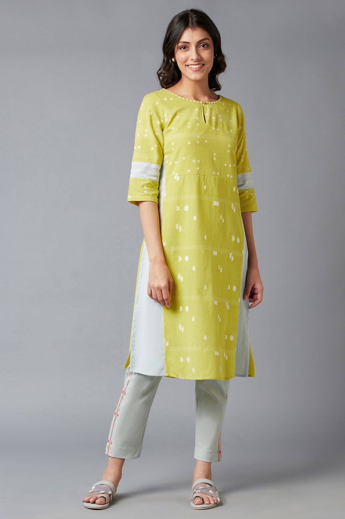 Light Yellow Cotton Dobby kurta With Embroidery Detail - XS
