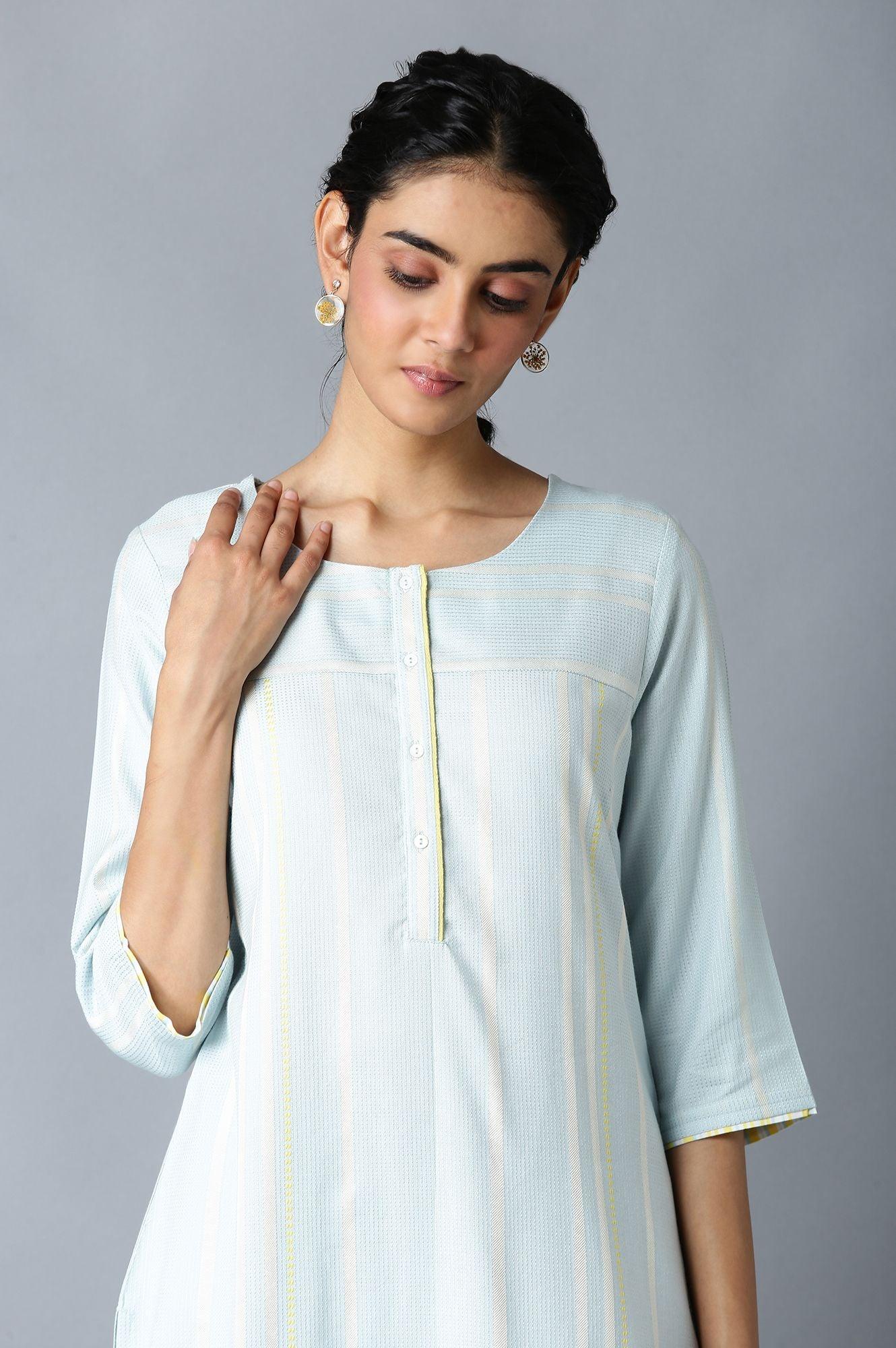 Light Blue Yarn-Dyed kurta In Round Neck - wforwoman