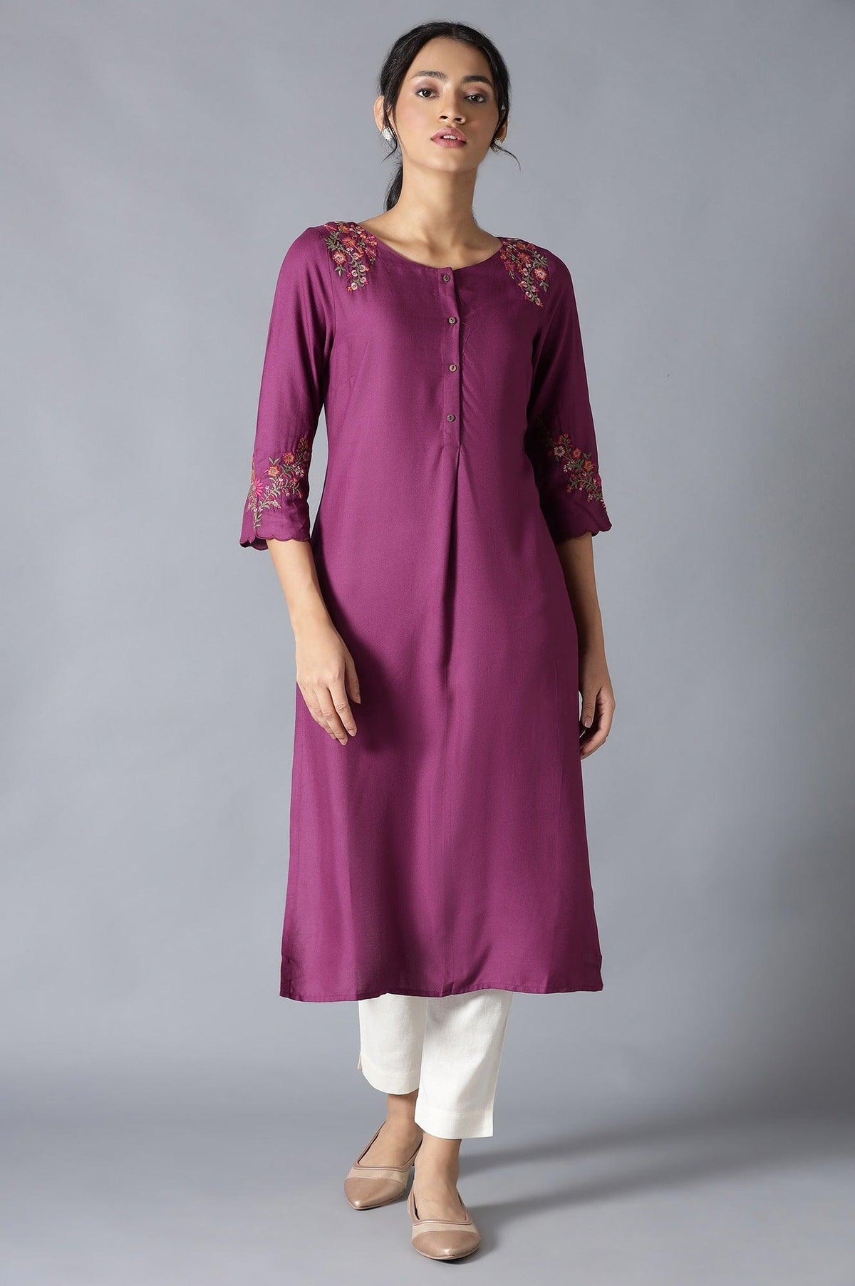 Dark Purple Solid kurta With Embroidery - XS