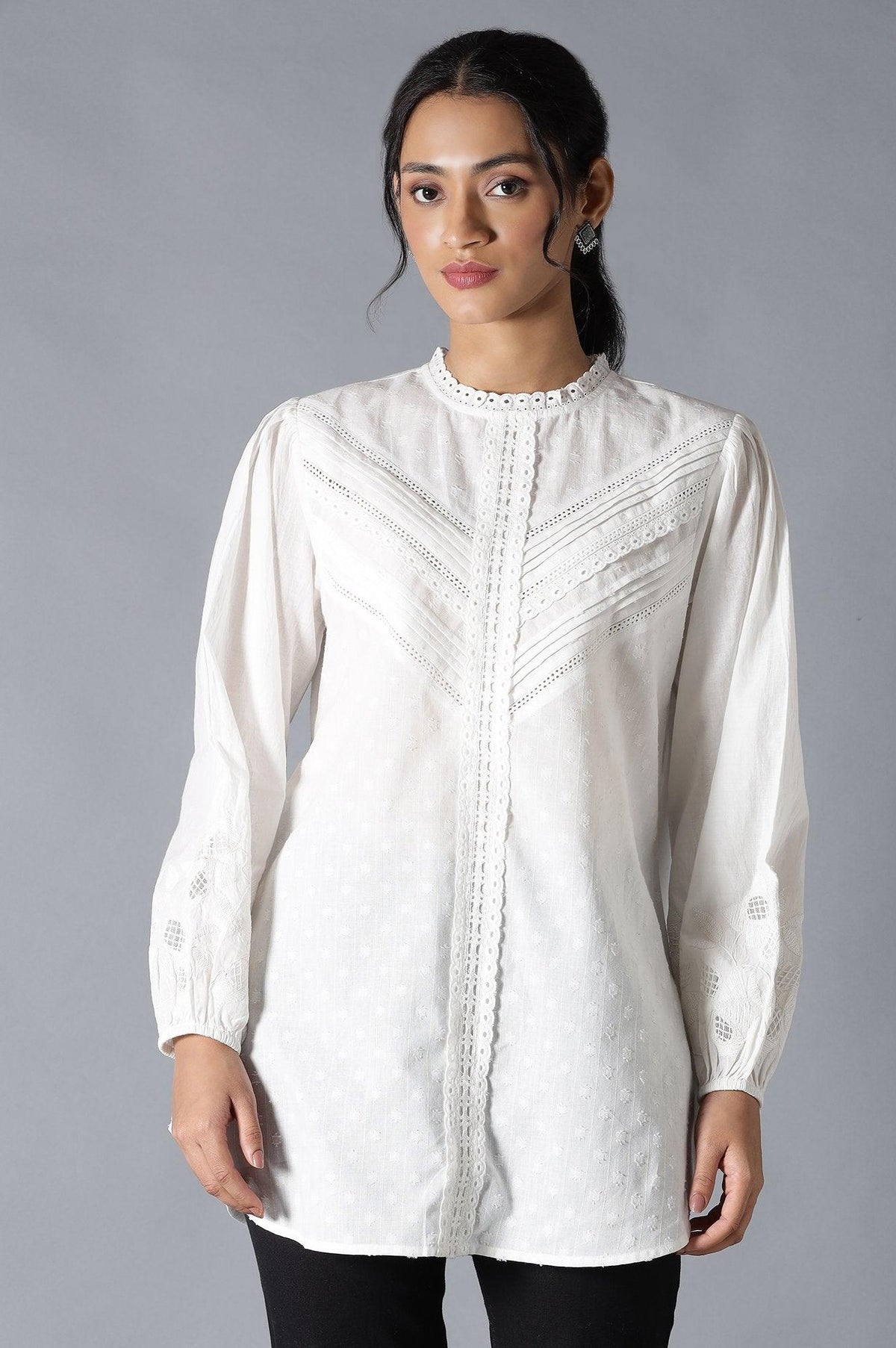 White Top With Lace And Applique Embroidered Sleeves - XS