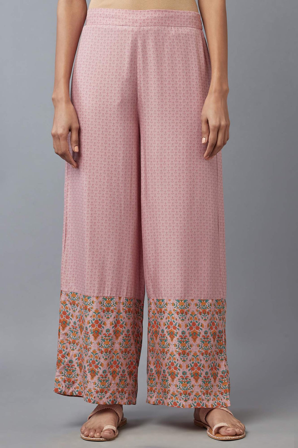 Nectar Pink Floral Printed Parallel Pants - XS