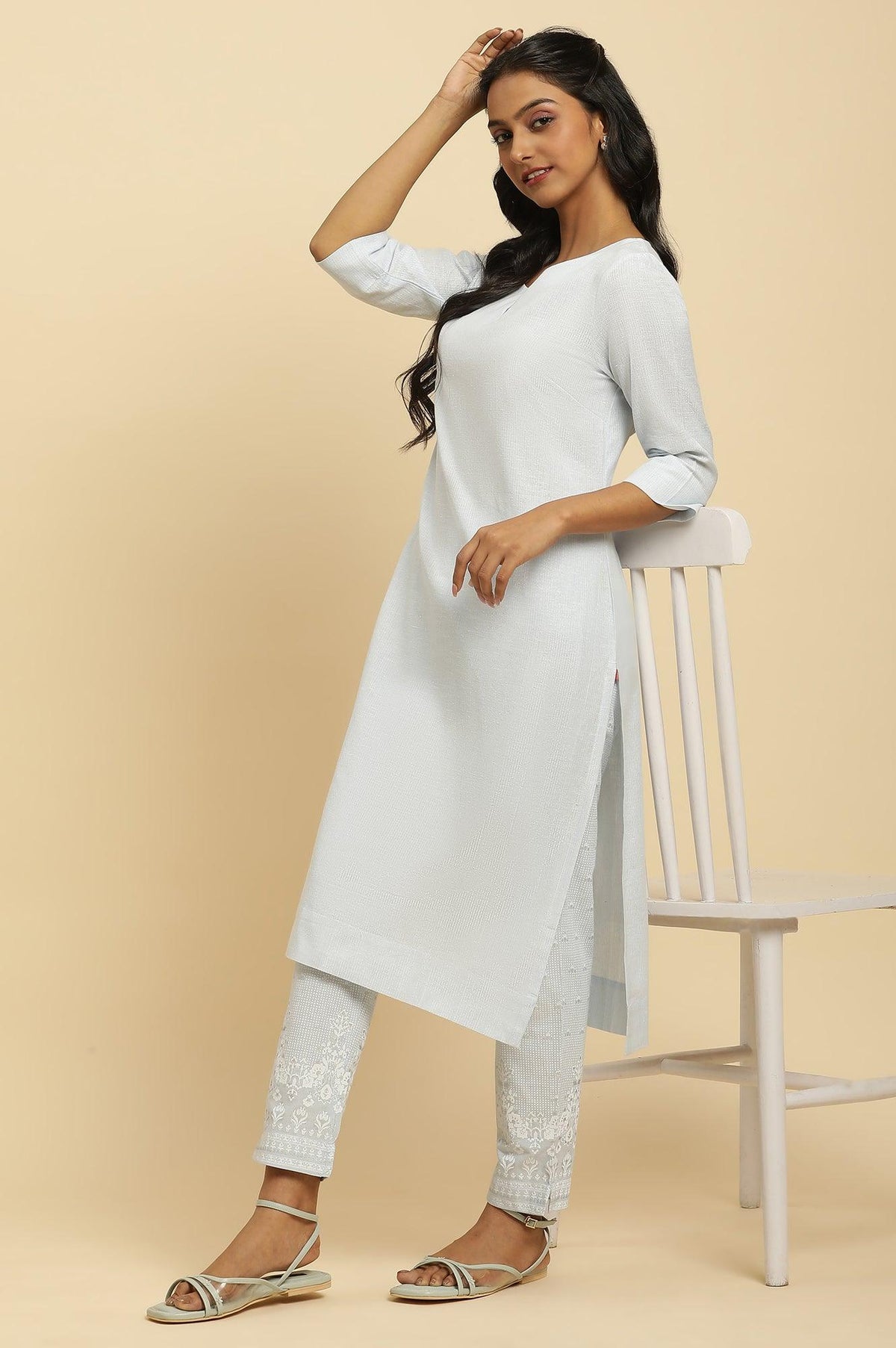 Blue Round Neck Kurta And Slim Pants Set - XS