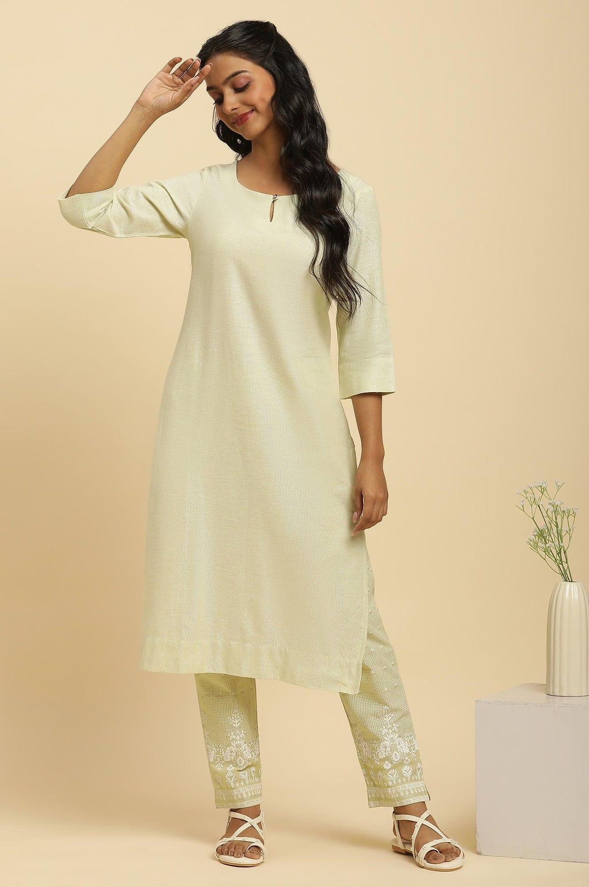 Green Round Neck Kurta And Slim Pants Set - XS