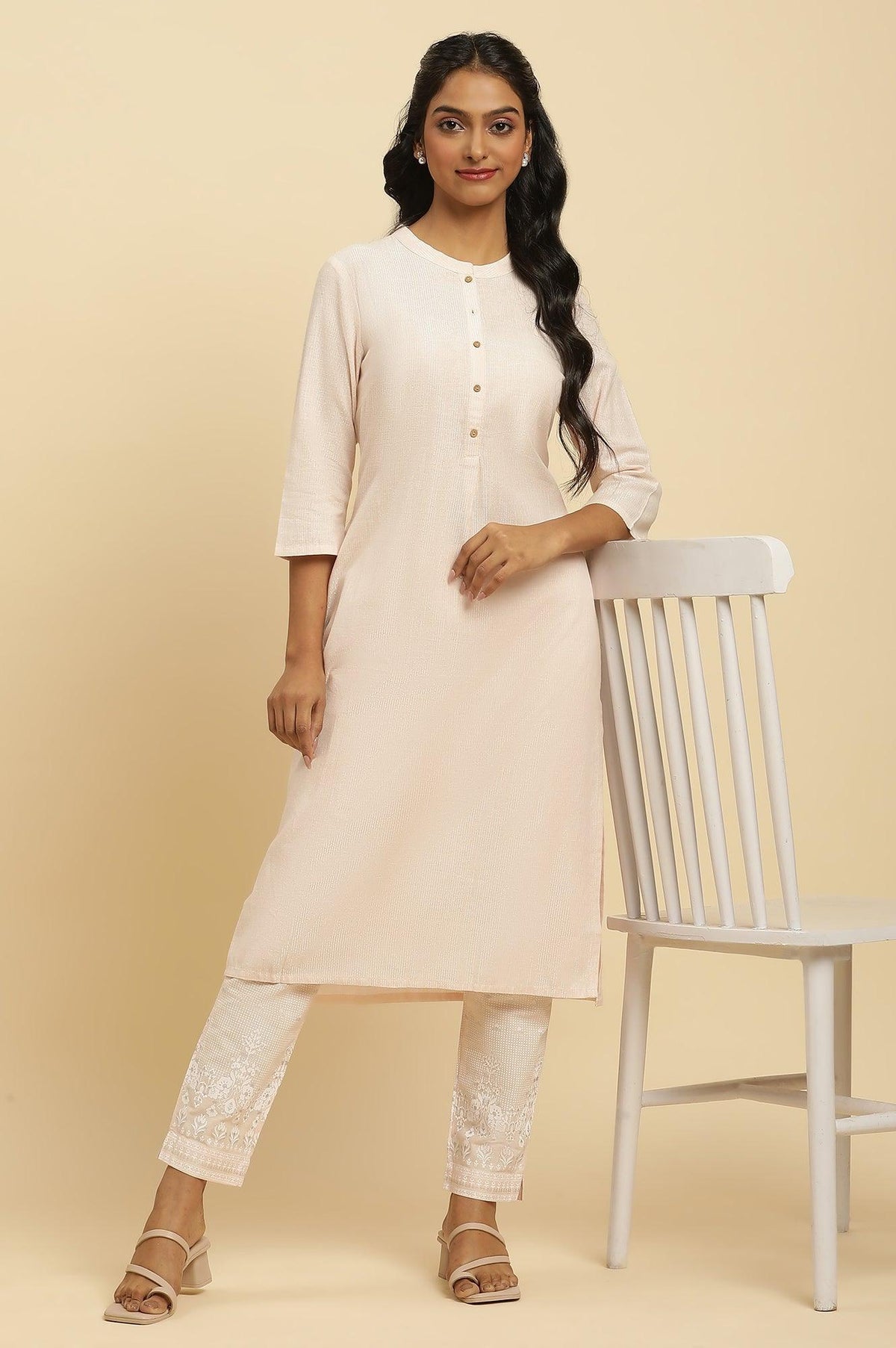 Light Pink Round Neck Kurta And Slim Pants Set - XS