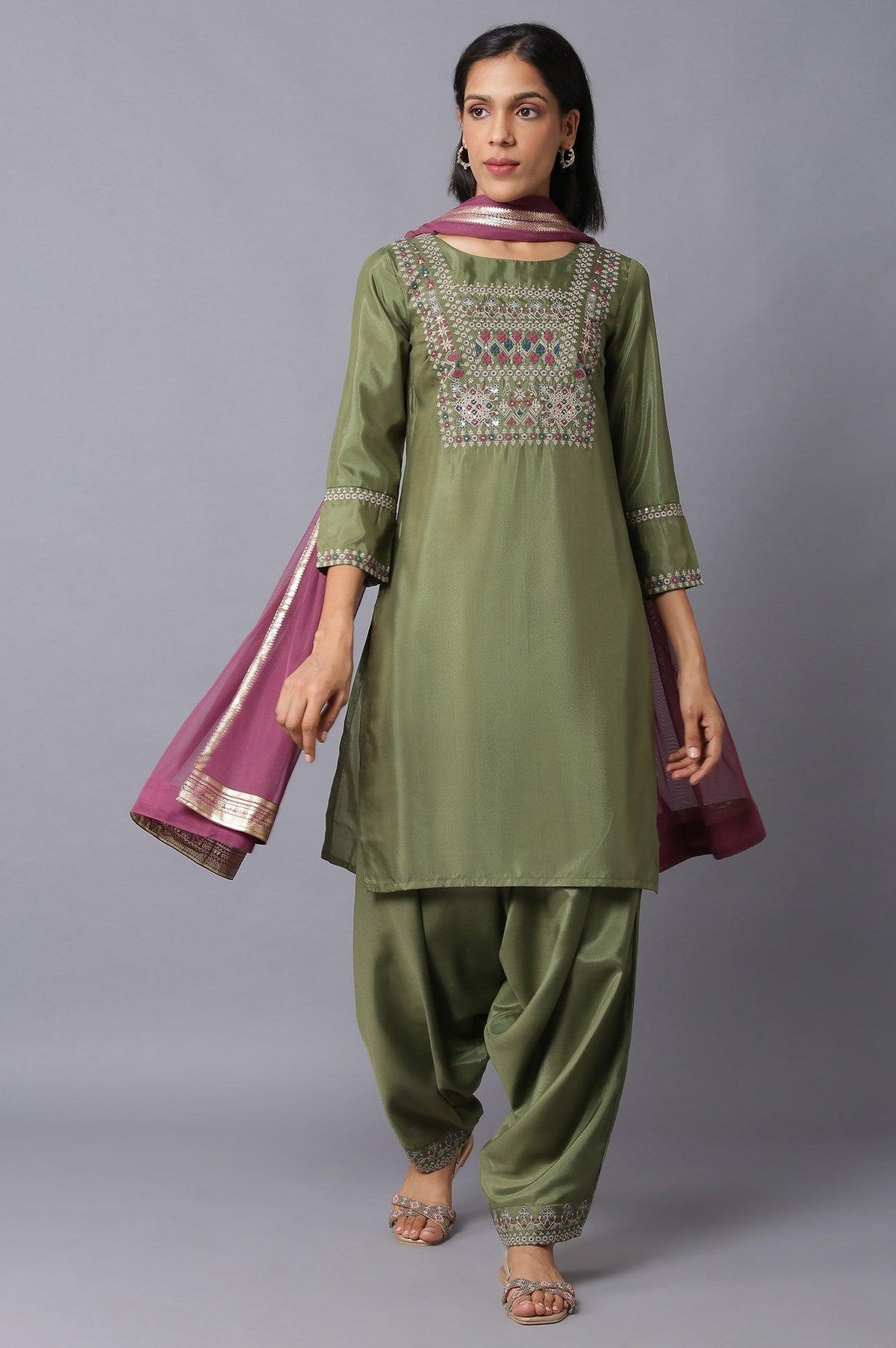 Olive Green Embroidered kurta And Draped Pants Set - XS