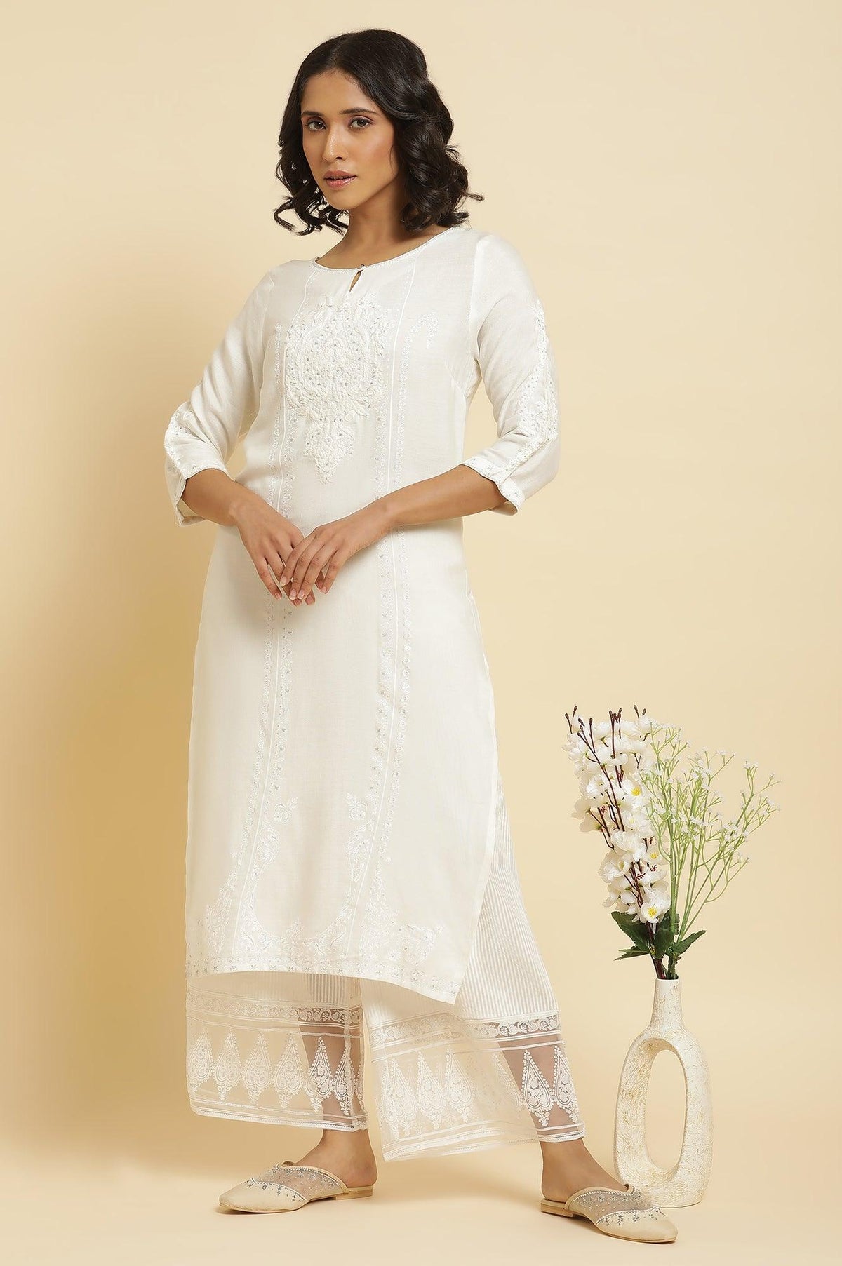 Ecru Embroidered Kurta & Parallel Pants Set - XS
