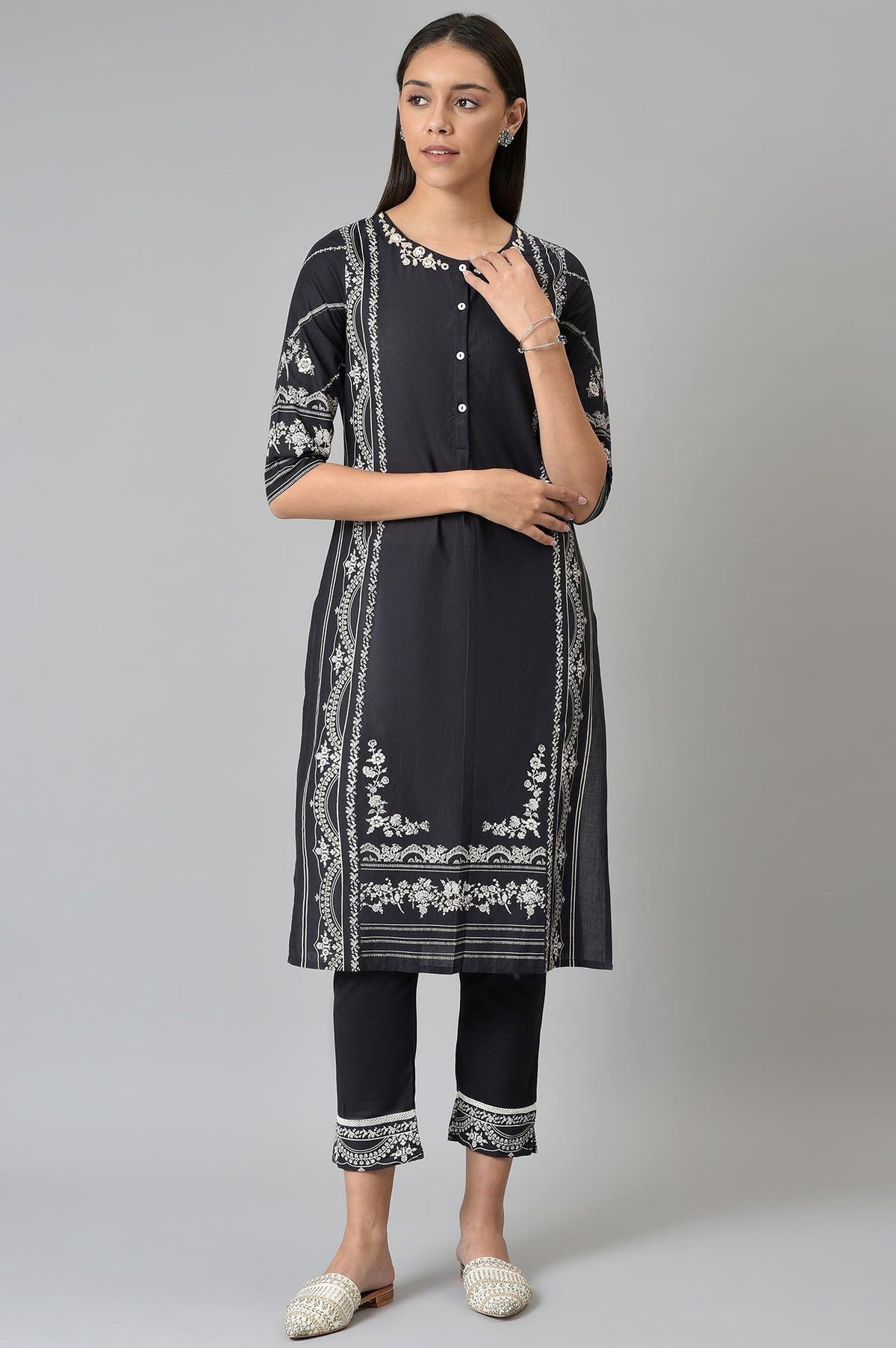 Black Floral Printed kurta With Parallel Pants - XS