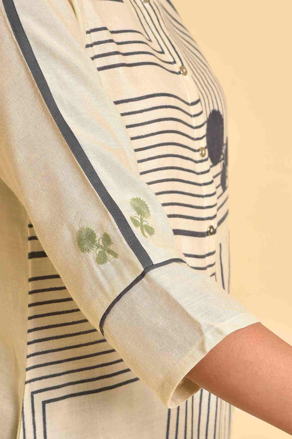 White Geometric Printed Kurta And Pants Set