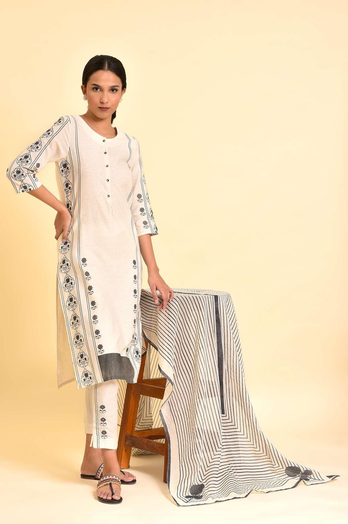 Ecru Printed Cotton Flax Kurta, Pants And Dupatta Set - XS