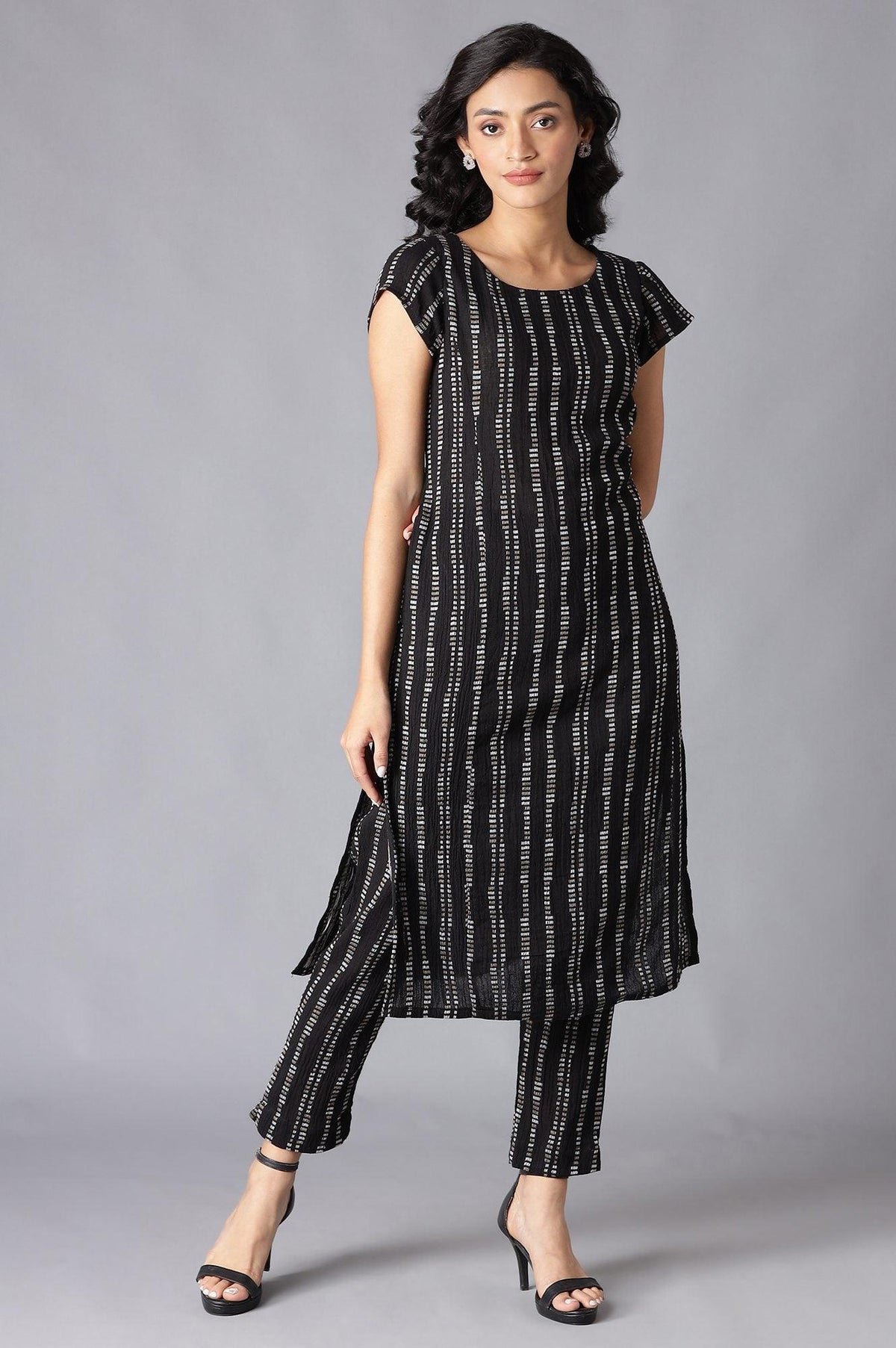 Black Printed kurta In Round Neck With Slim Pants - XS