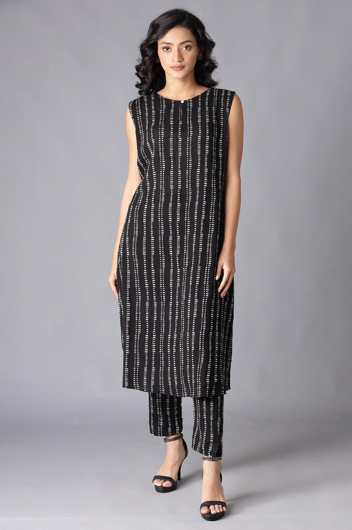 Black Cotton Sleeveless kurta With Slim Pants - XS