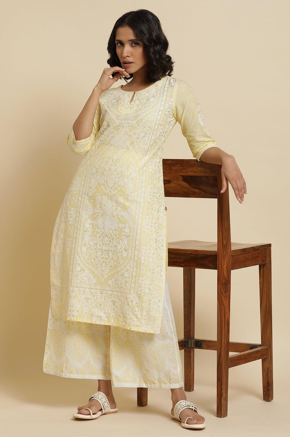 Yellow Glitter Printed Kurta & Parallel Pants - XS