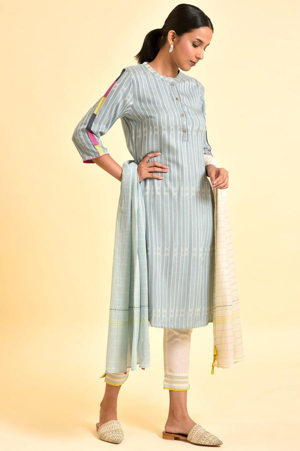 Light Yarn-Dyed Kurta, Pants And Dupatta Set