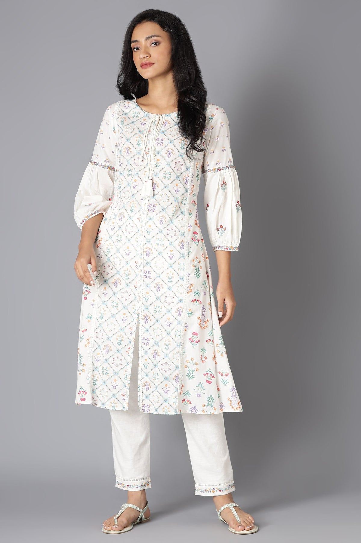 White Floral Print kurta And Slim Pants Set - XS