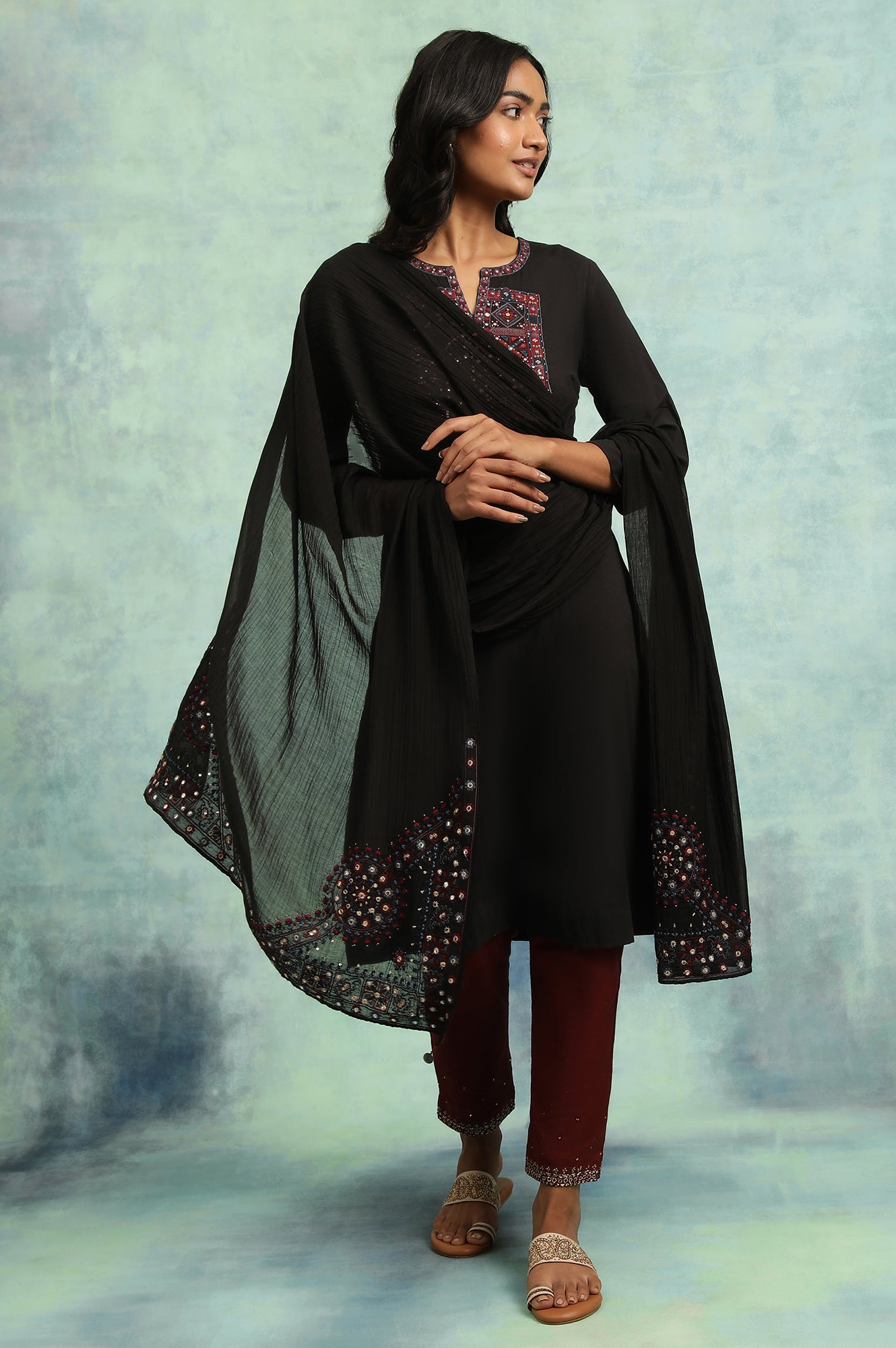 Black Solid Embroidered Rectangular Cotton Dupatta