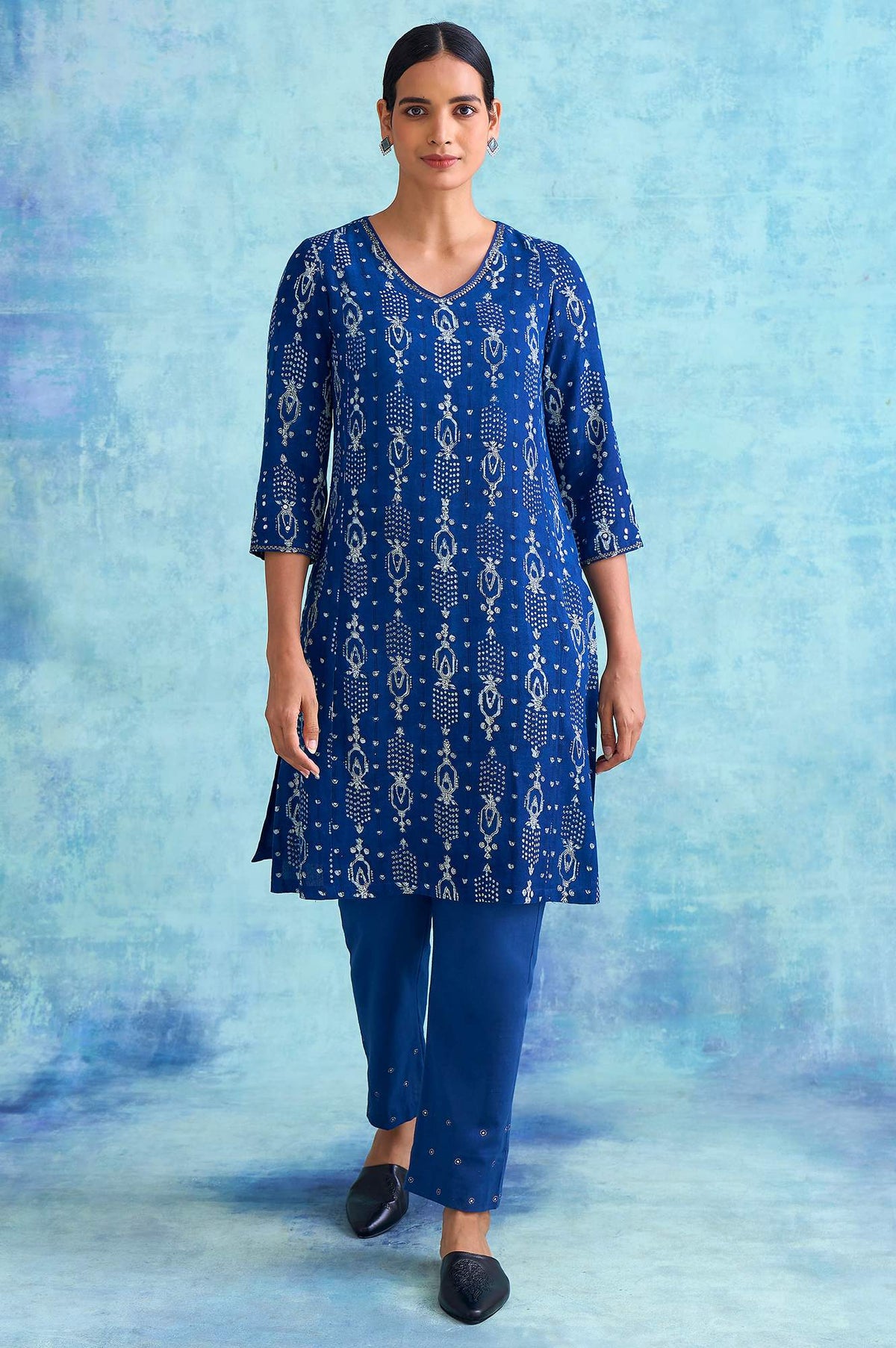 Indigo Dabu Print V-Neck kurta - XS