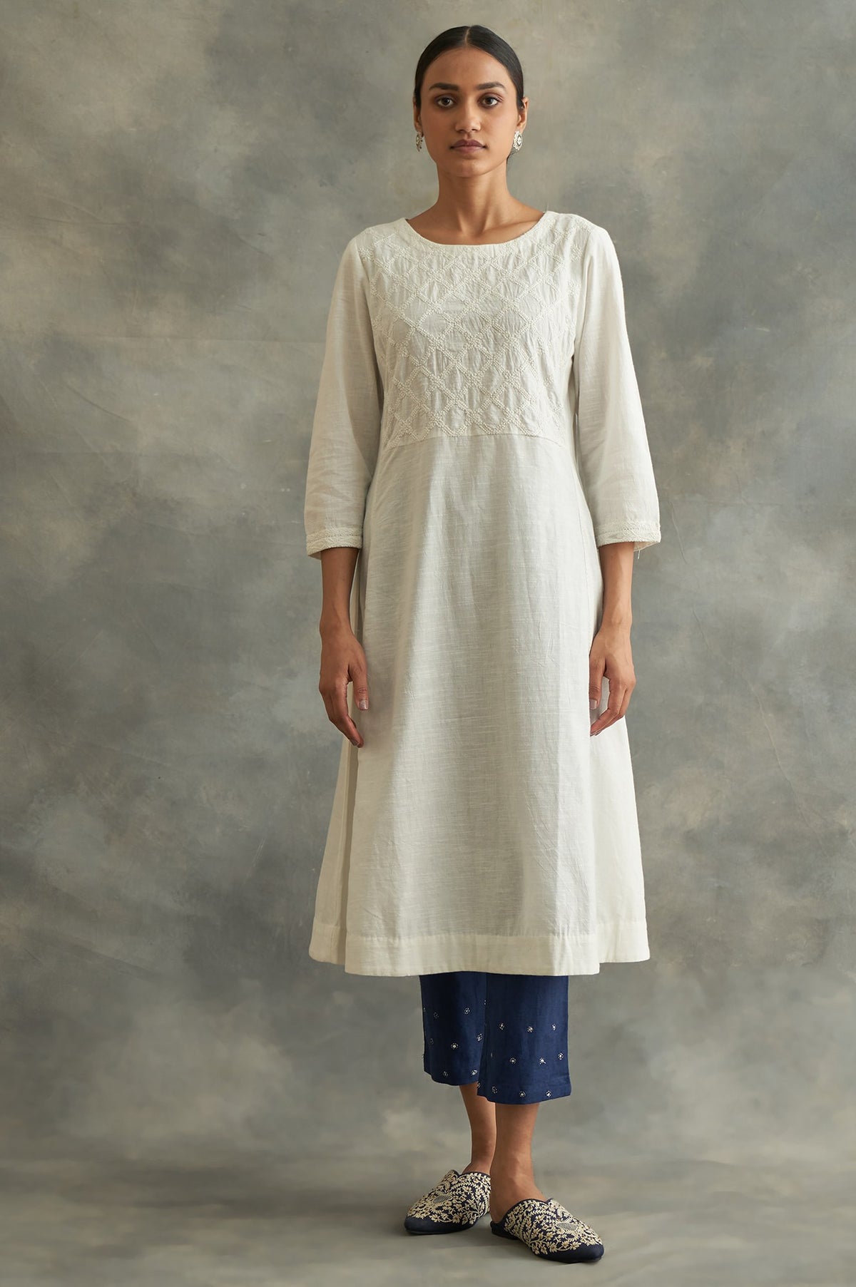 Ecru Cotton Chikankari kurta - XS