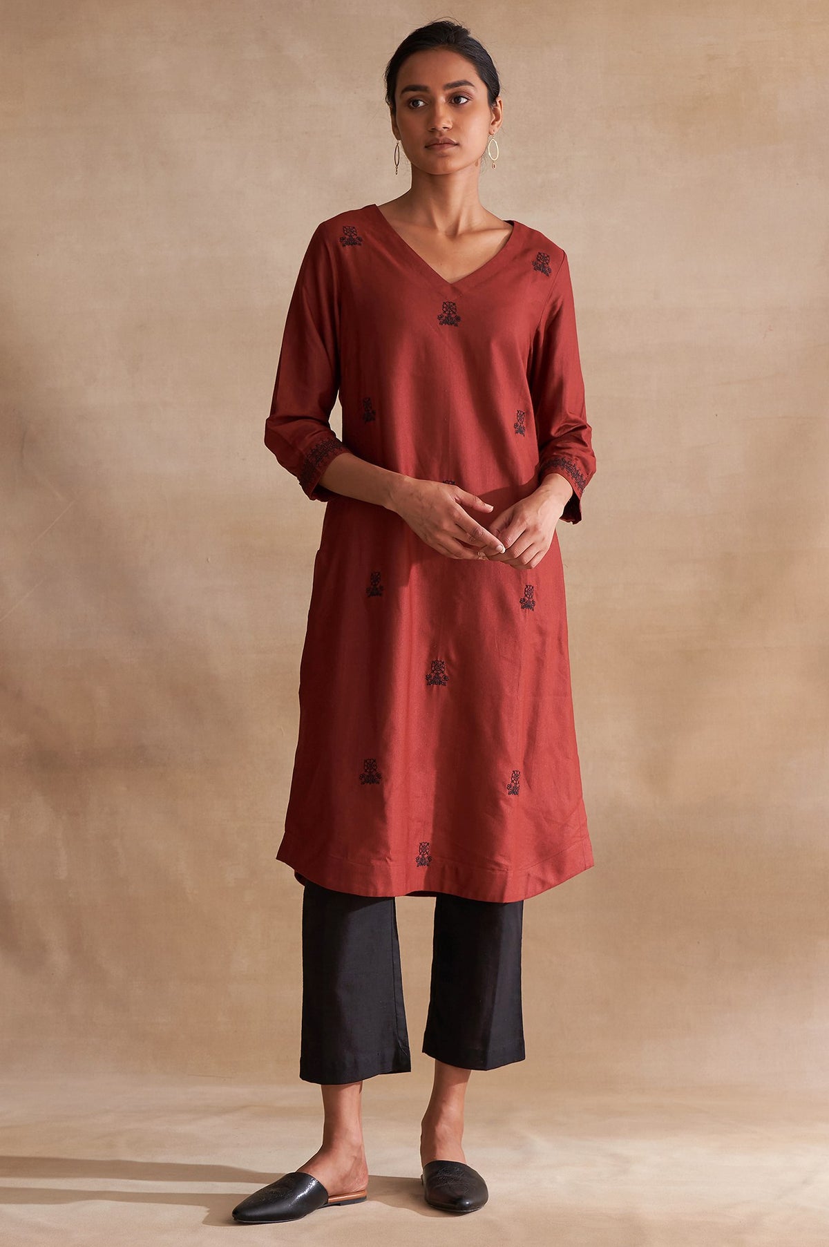 Folksong By W Red Embroidered kurta In Silk Viscose Tussar - XS