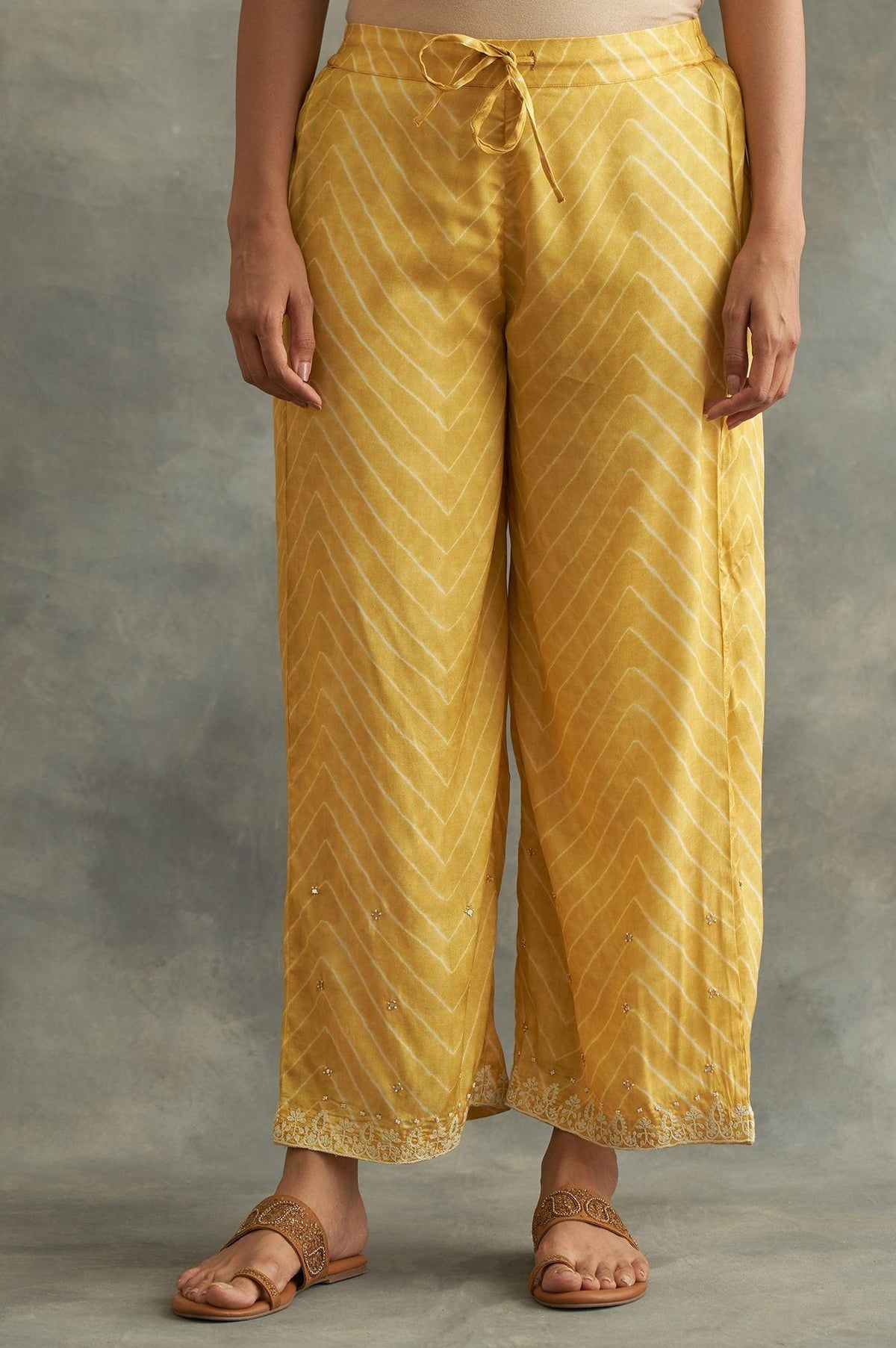 Mustard Printed Parallel Pants - S