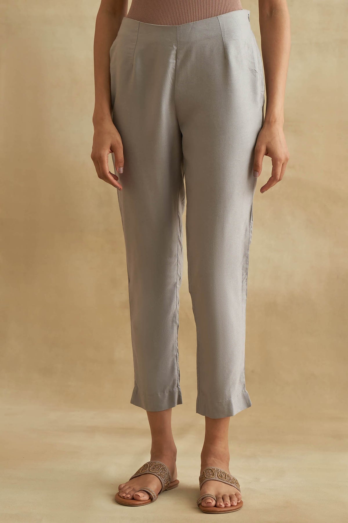 Light Grey Solid Slim Pants - XS
