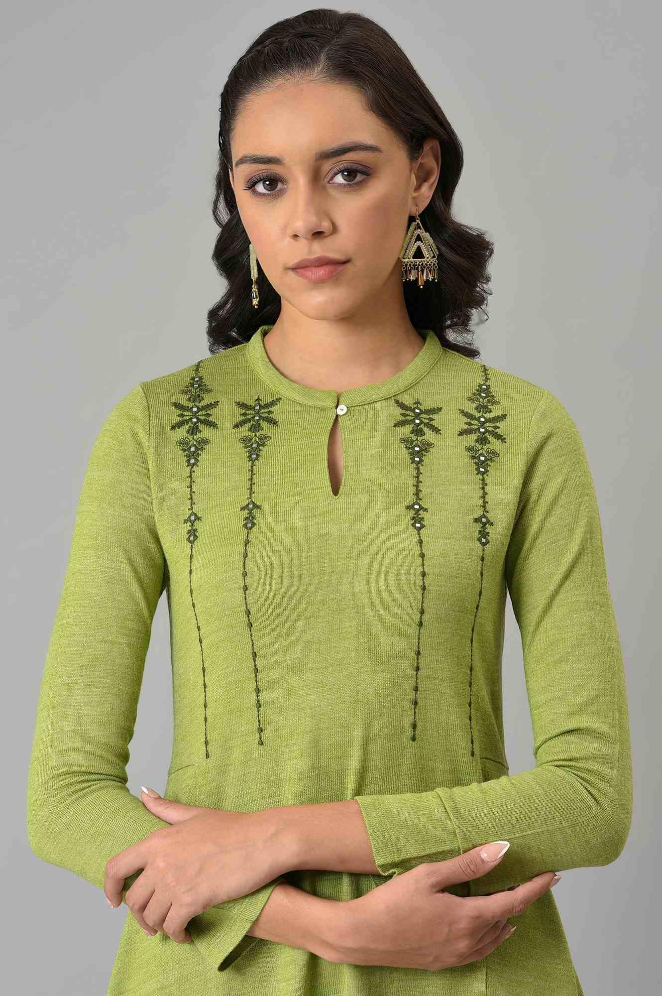 Green A-Line Embroidered Plus Size Winter Kurta - wforwoman
