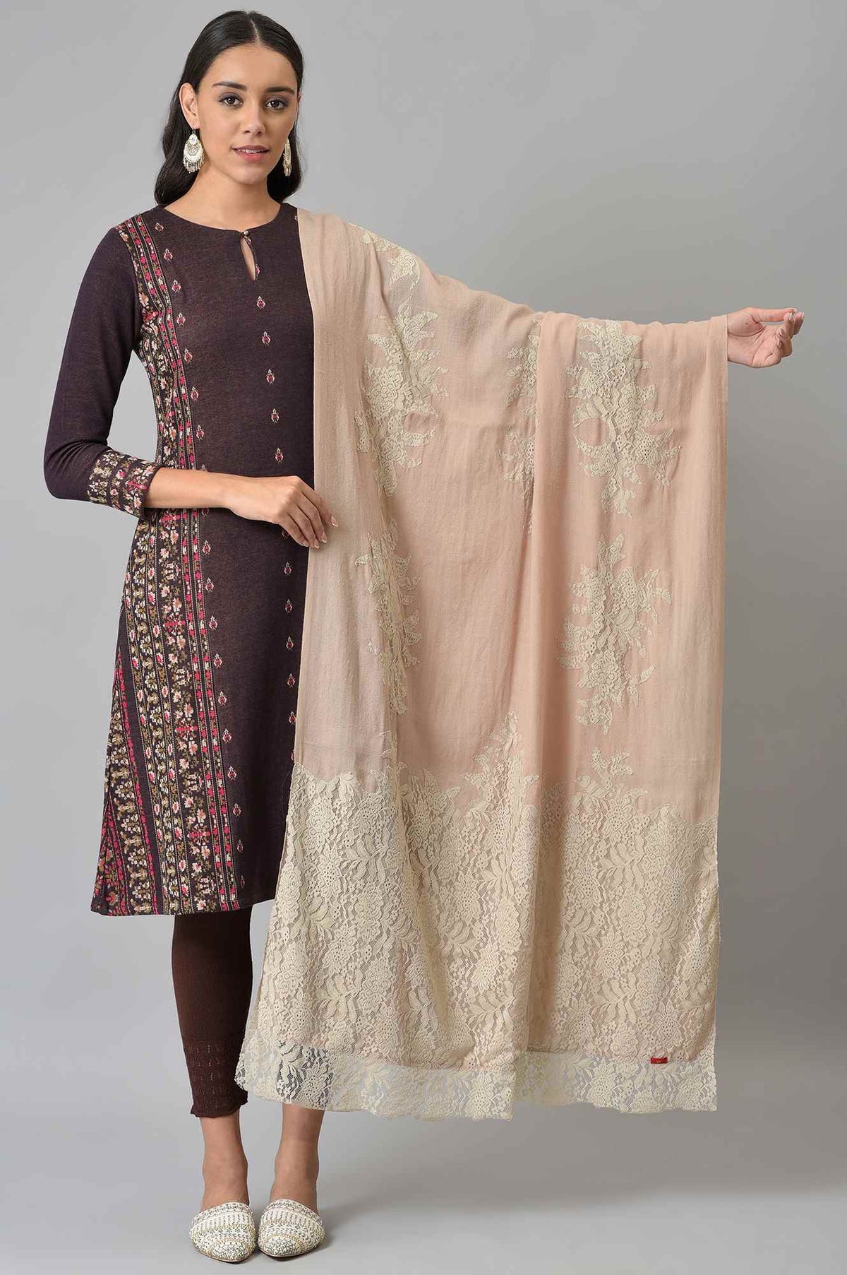 Ecru Lace Winter Shawl - FS