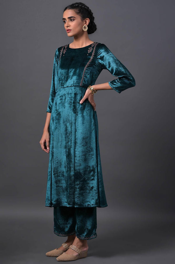 Emerald Green Embroidered Velvet kurta With Straight Pants