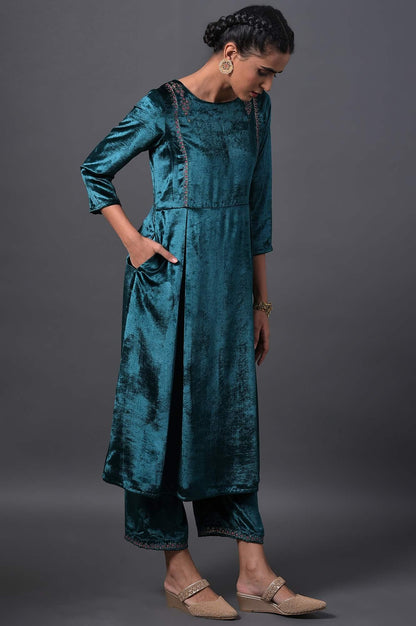 Emerald Green Embroidered Velvet kurta With Straight Pants - wforwoman