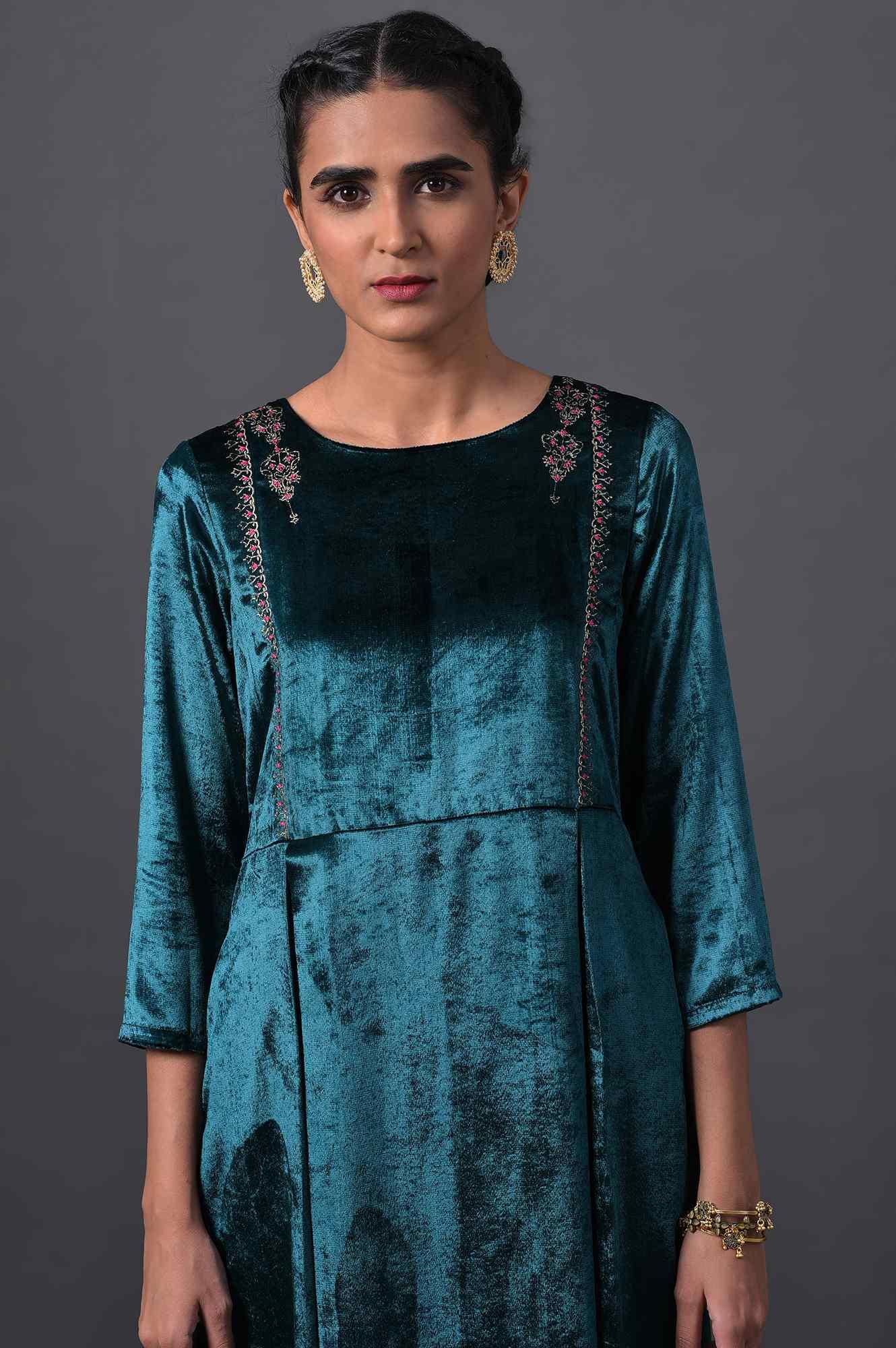 Emerald Green Embroidered Velvet kurta With Straight Pants - wforwoman