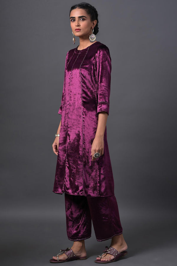 Purple Embroidered Velvet kurta With Straight Pants