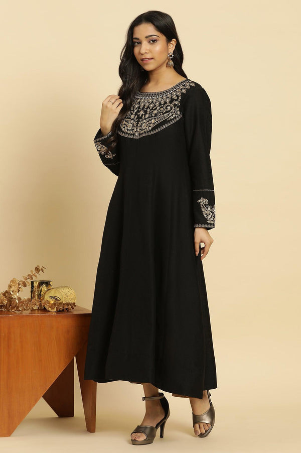 Black Flared Embroidered Kurta