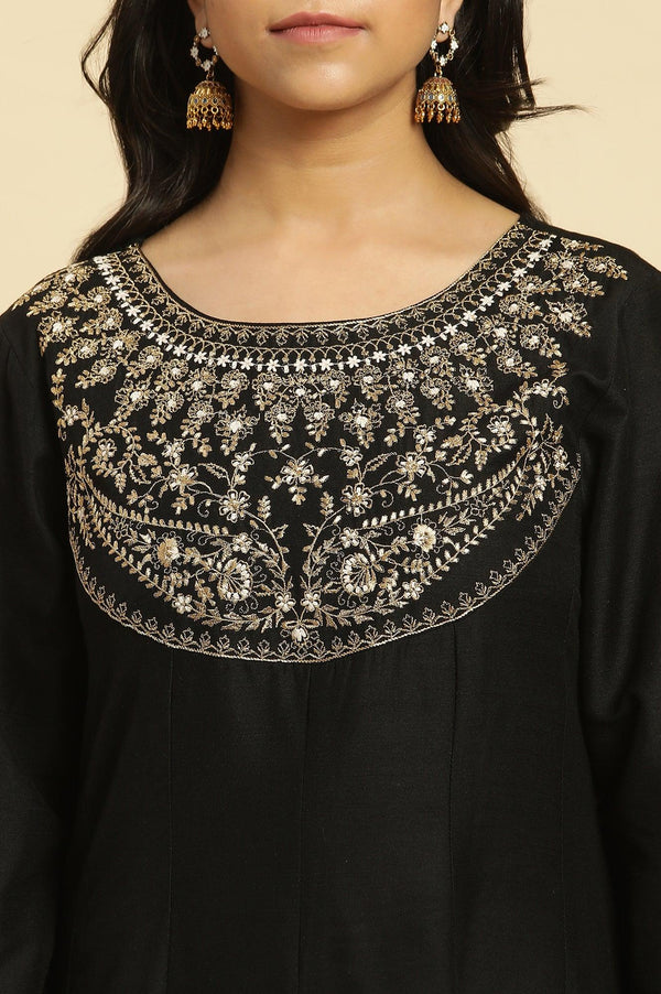 Black Flared Embroidered Kurta