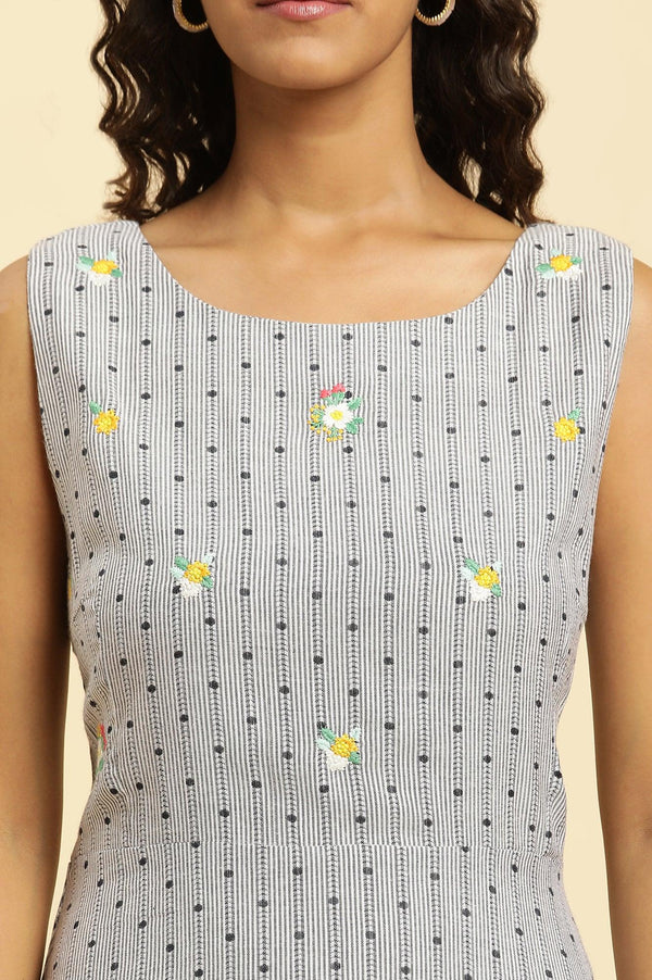 Blue Sleeveless Embroidered Western Dress