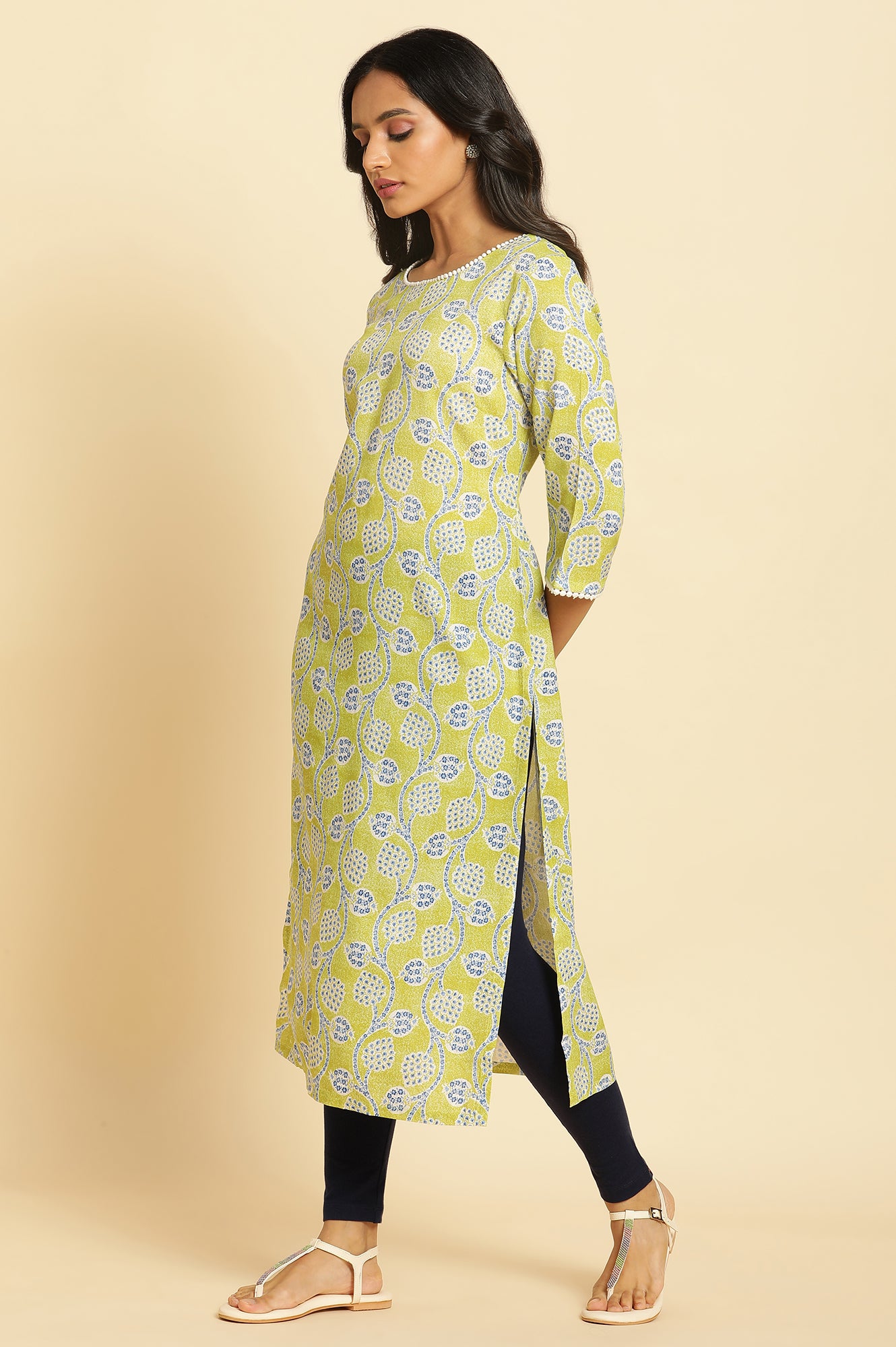 Green Floral Printed Straight Kurta