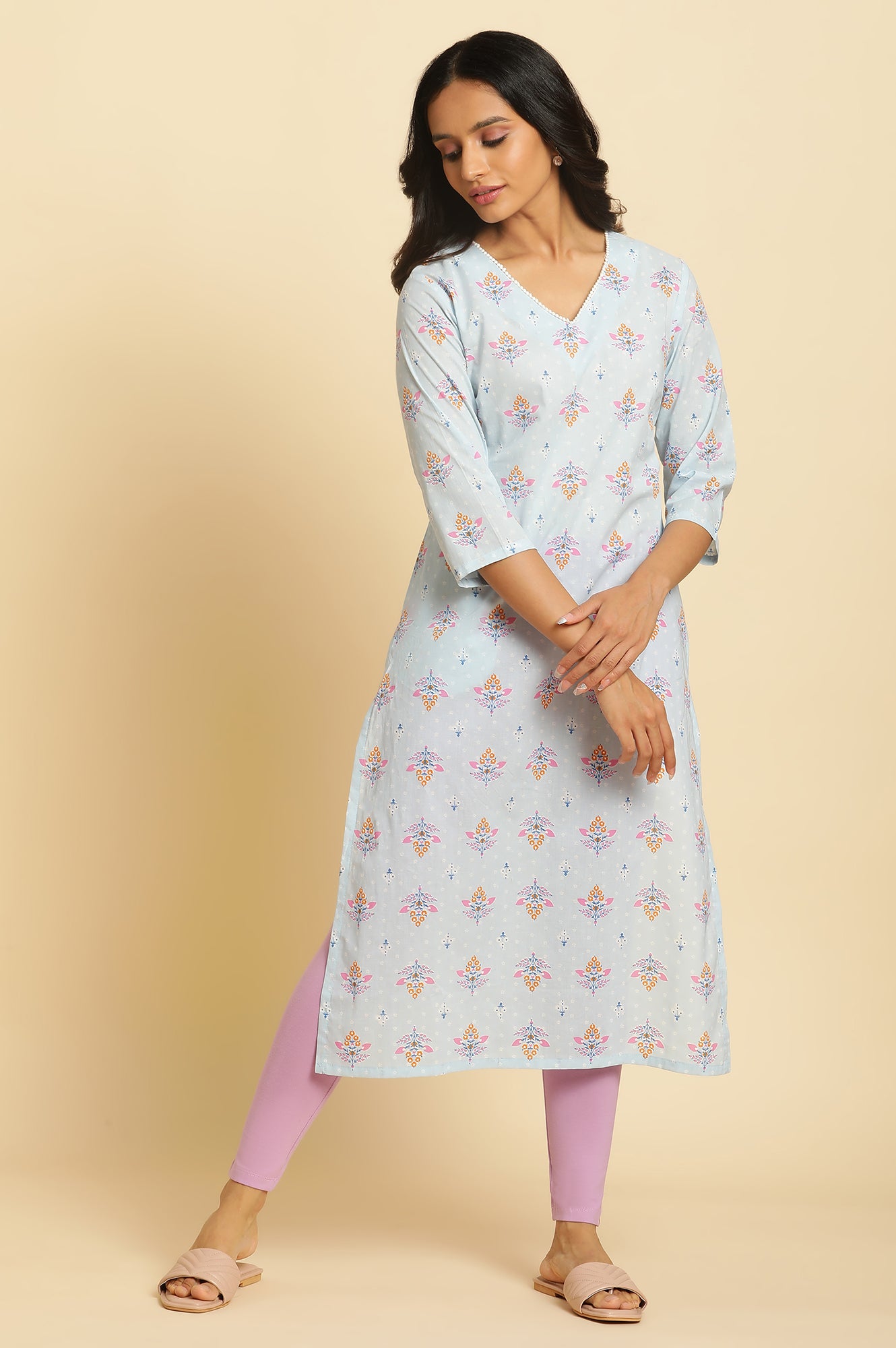 Blue Floral Printed Straight Kurta