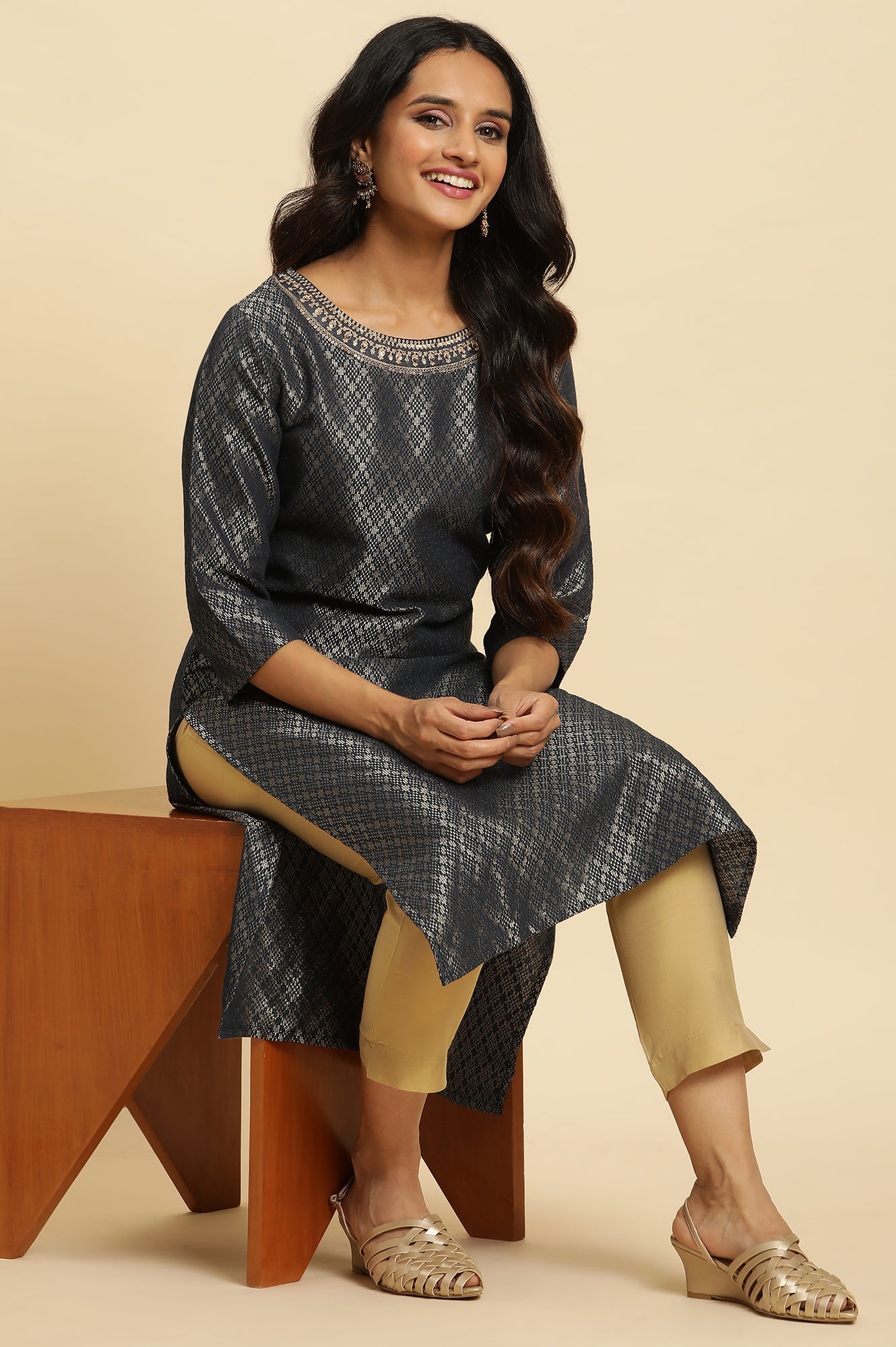 Grey Solid Sequined Straight Cotton Kurta