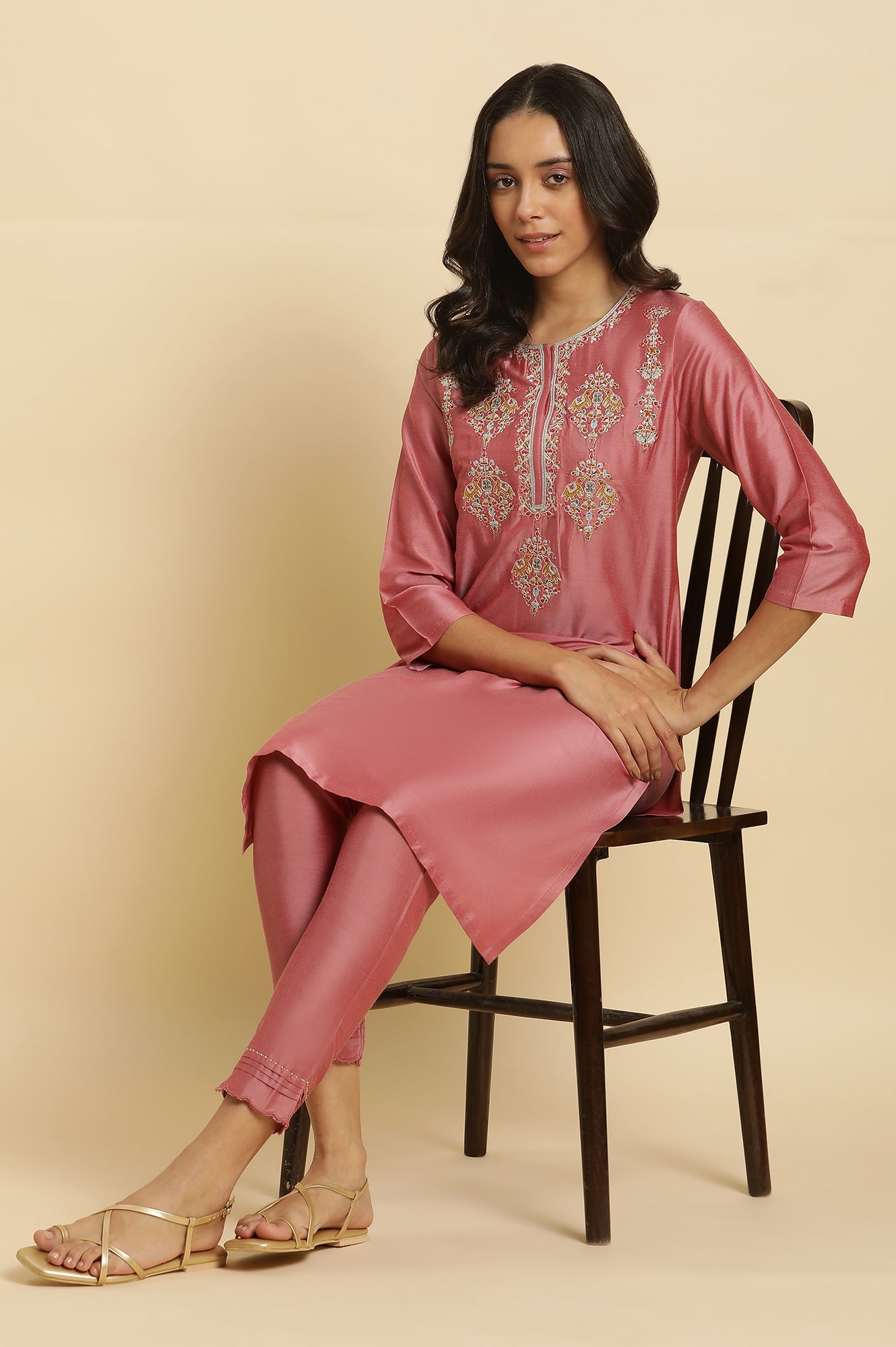Pink Embroidered Thread Work Straight Kurta