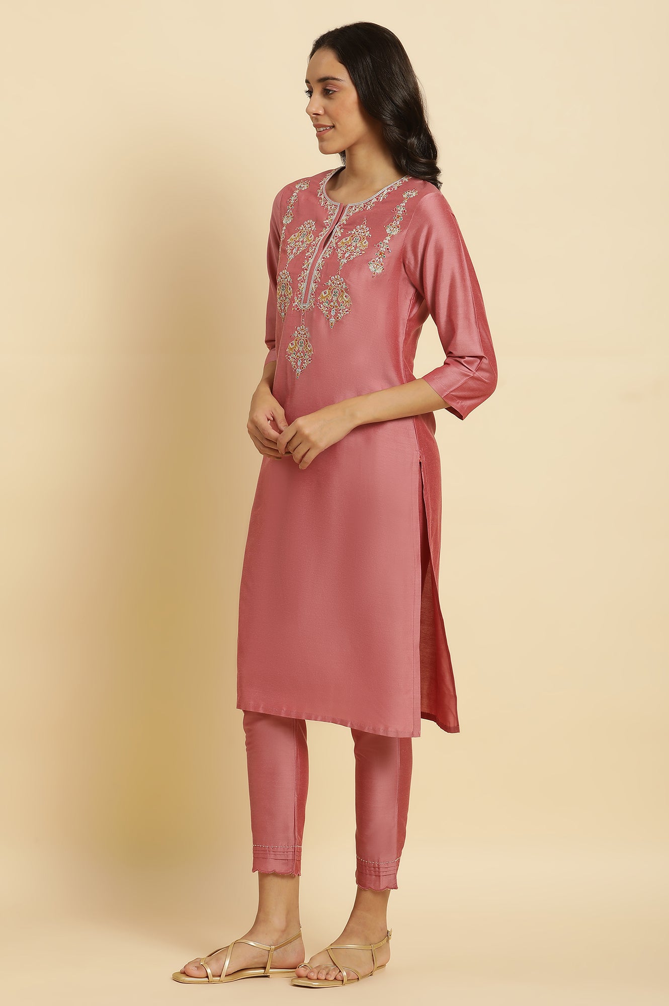Pink Embroidered Thread Work Straight Kurta
