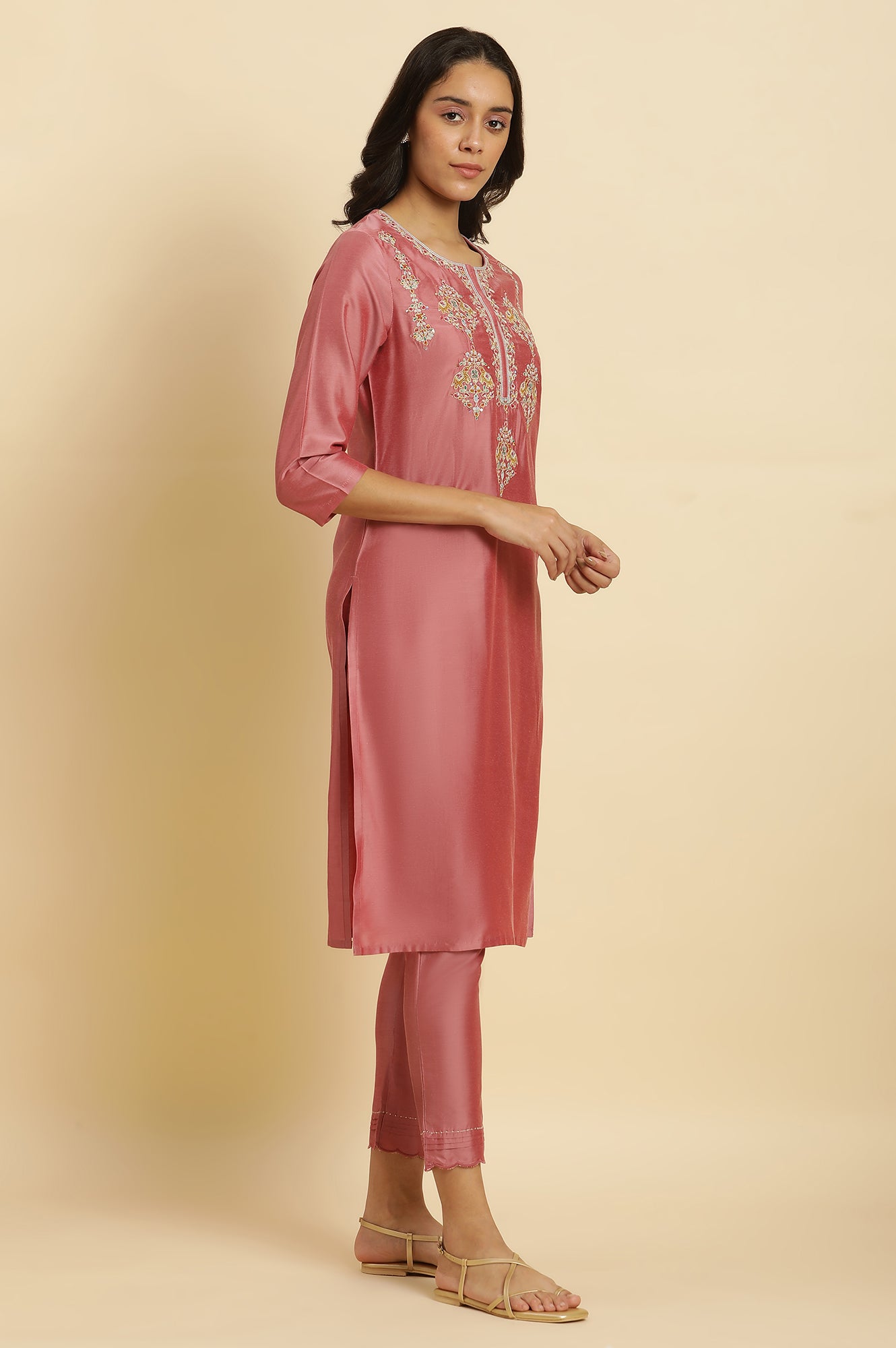 Pink Embroidered Thread Work Straight Kurta