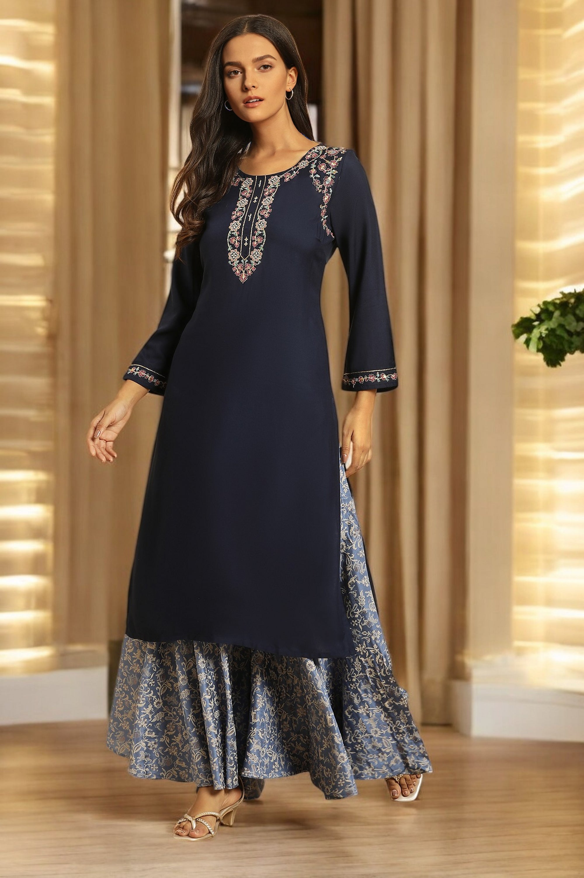 Blue Chunky Thread Embroidered Straight Festive Kurta