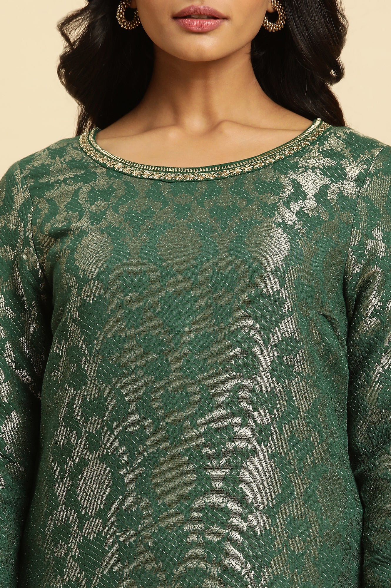 Green Floral Jacquard Metallic Embroidery Straight Rayon Kurta