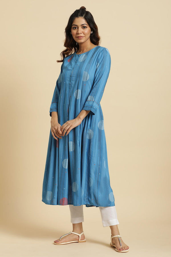 Blue Box Pleats Kurta With Kantha Details