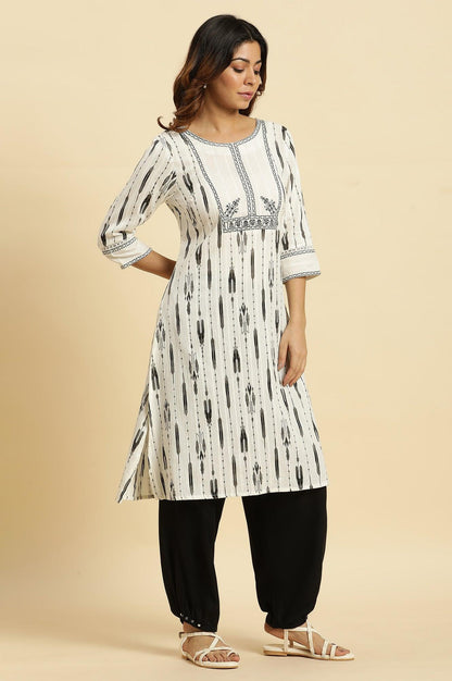 Off-White Textured Cotton Kurta With Black Ikkat Print - wforwoman