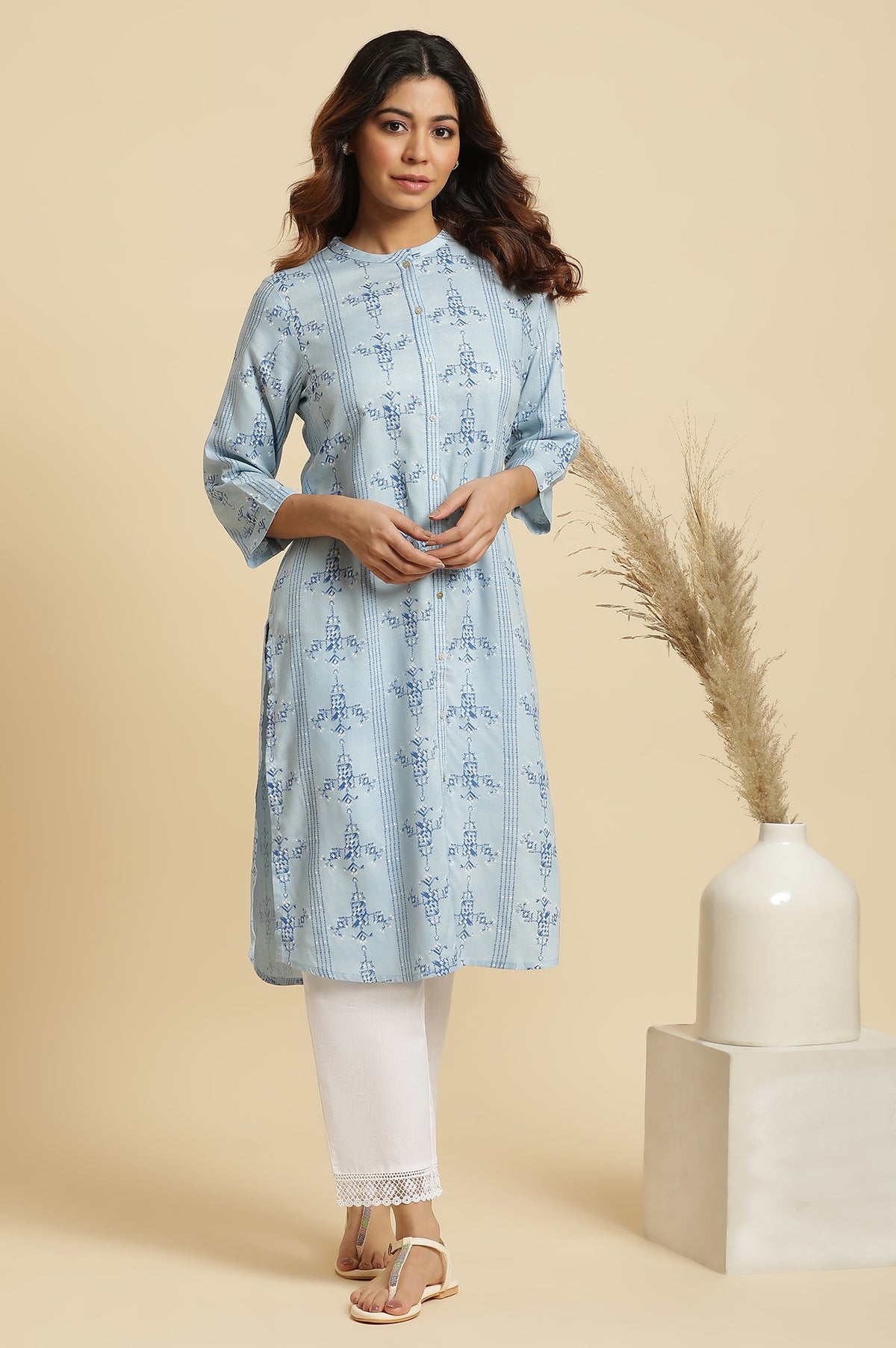Blue Geometric Straight Woven Kurta - XS