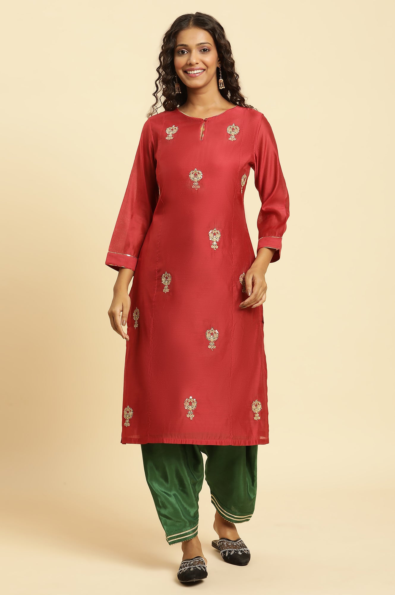 Red Solid Embroidered Dori Straight Chanderi Kurta