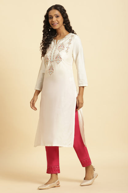 Pink Solid Embroidered Slim Cotton Pant
