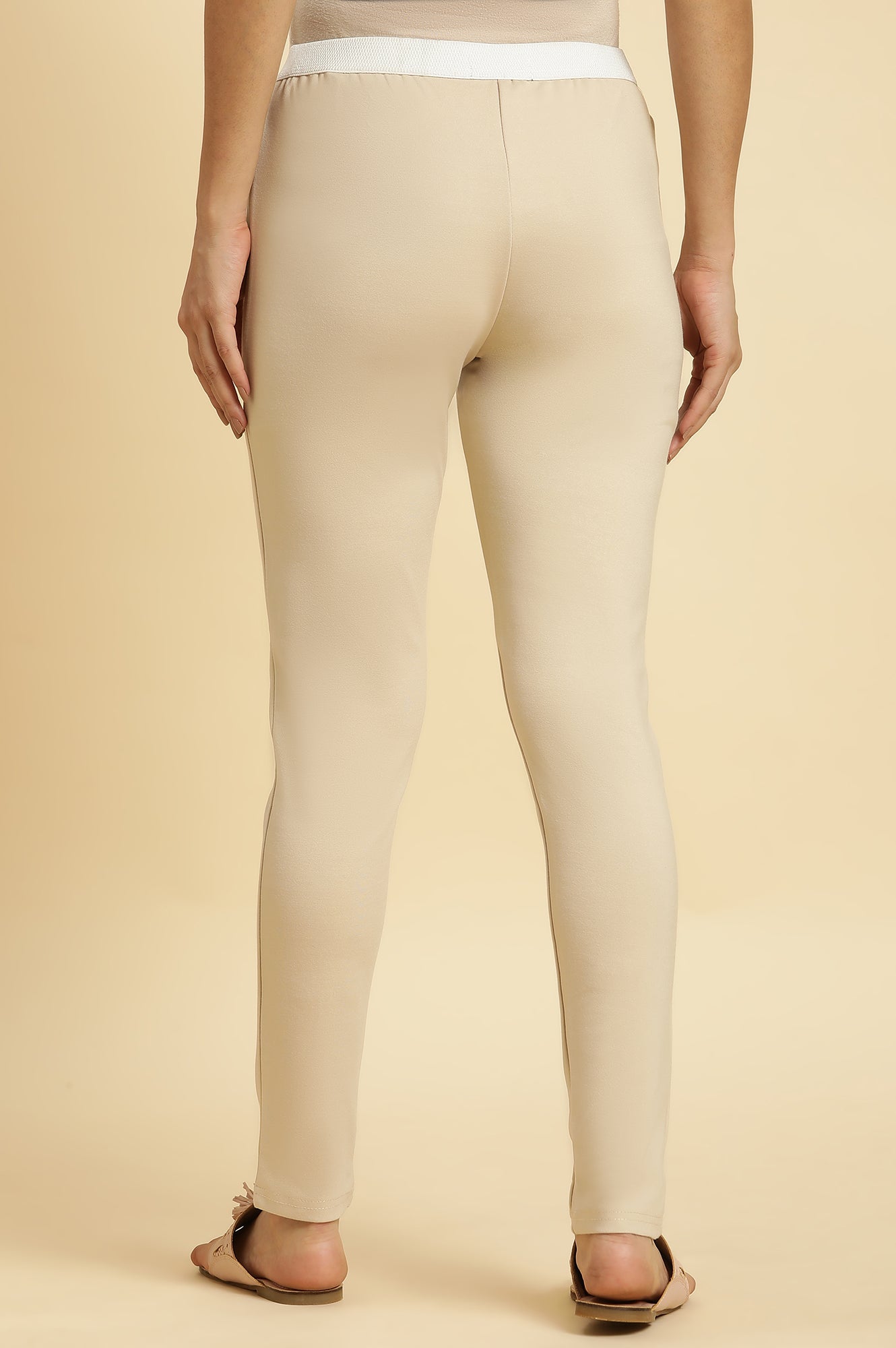 Beige Solid Skinny Rayon Legging