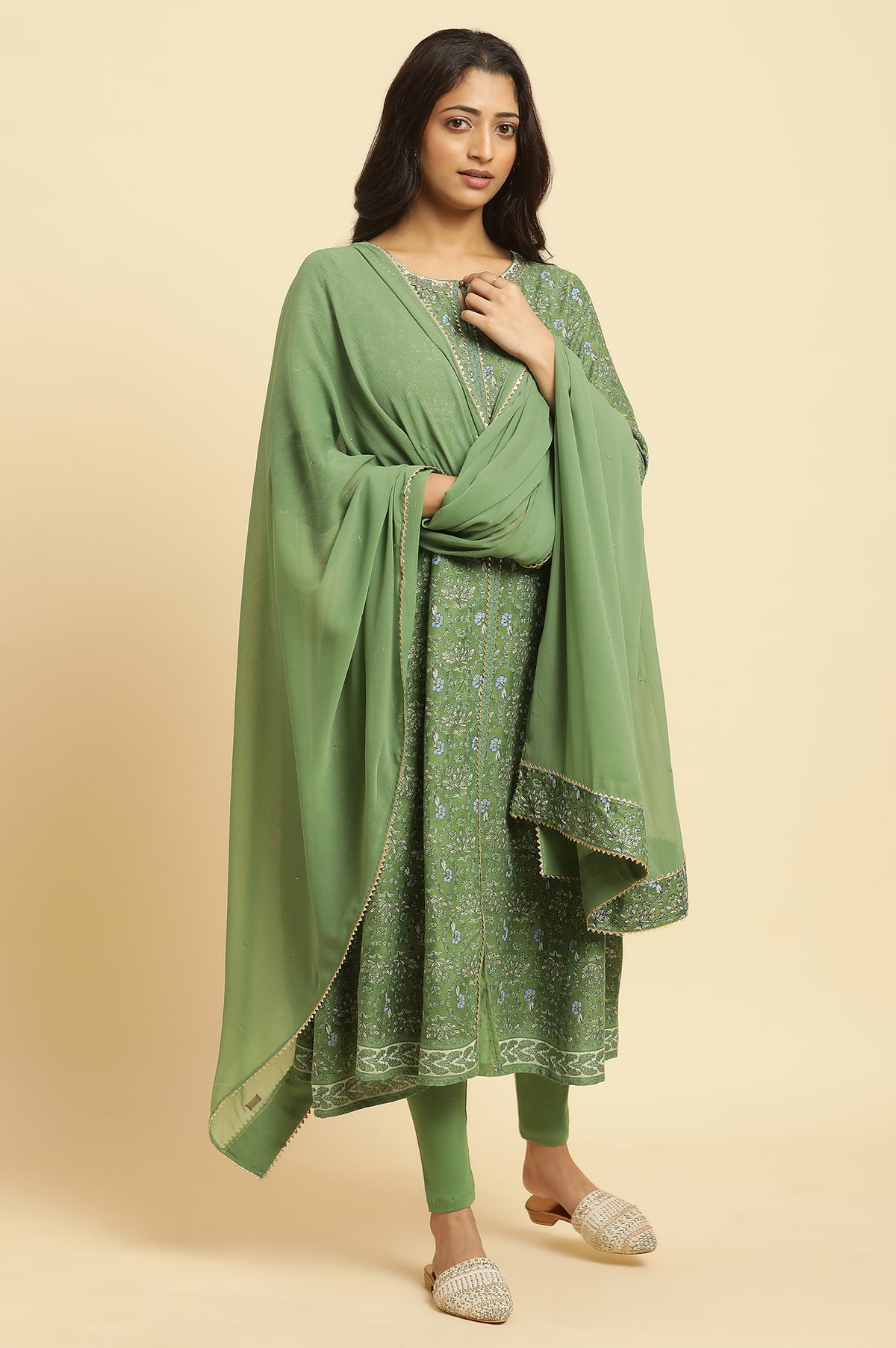 Green Solid Chiffon Dupatta With Gold Mukaish - FS
