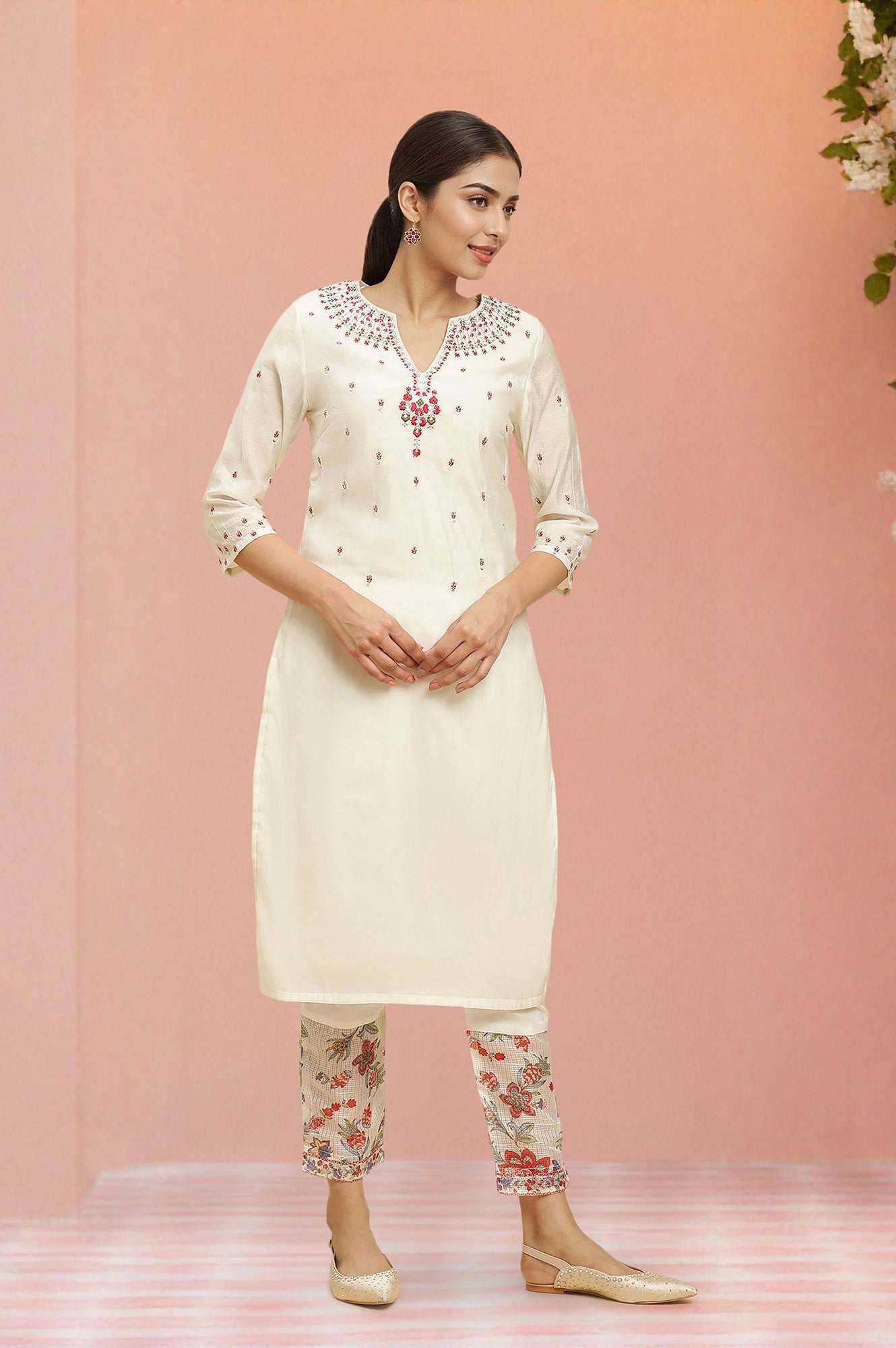 Ecru Chanderi Embroidered Kurta Set with Slim Pants and Dupatta