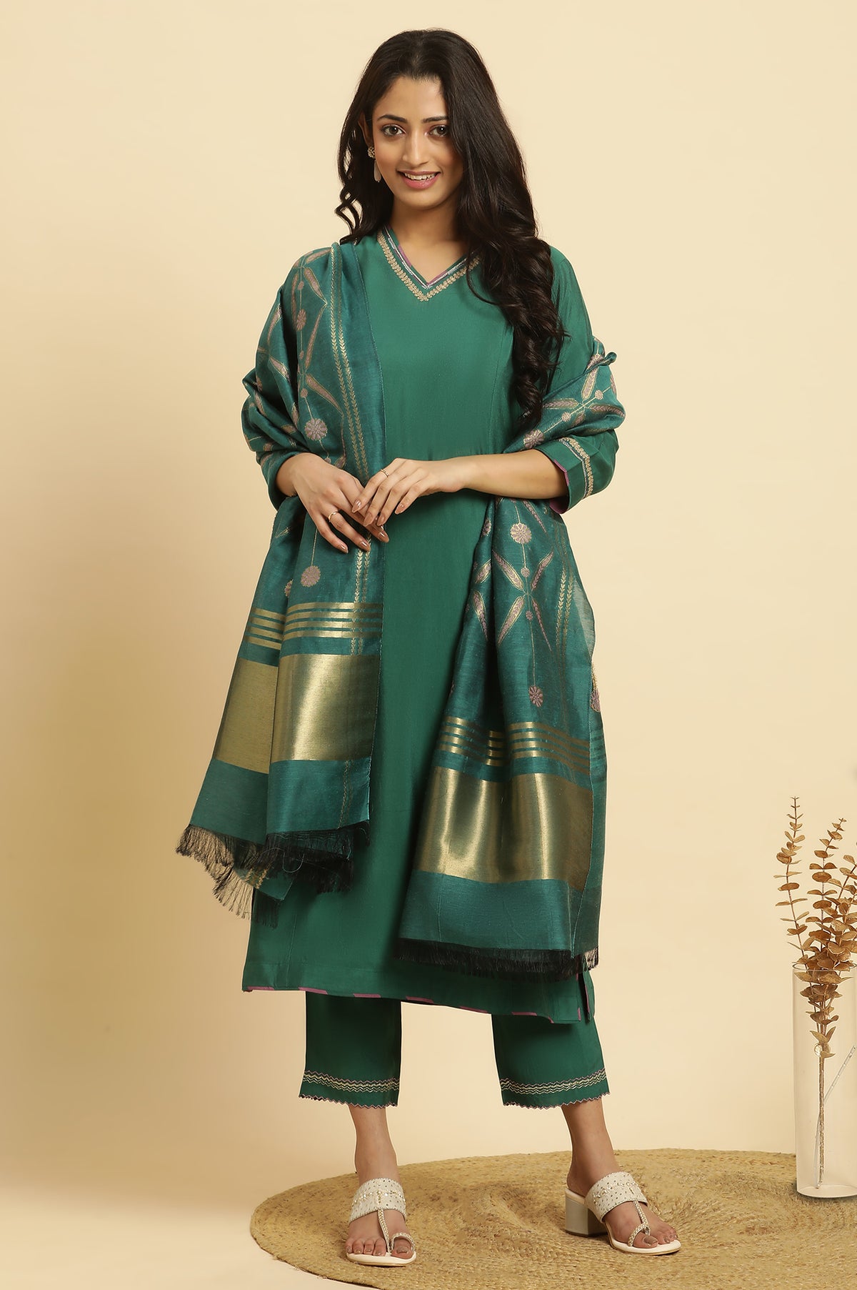 Green Solid Kurta, Pants And Jacquard Dupatta - XS